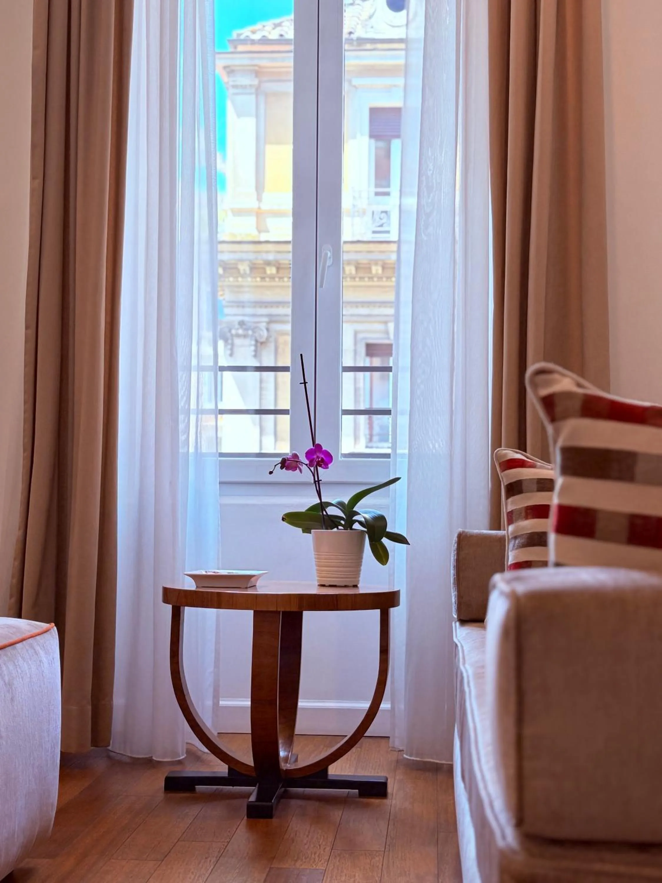 900 Piazza del Popolo