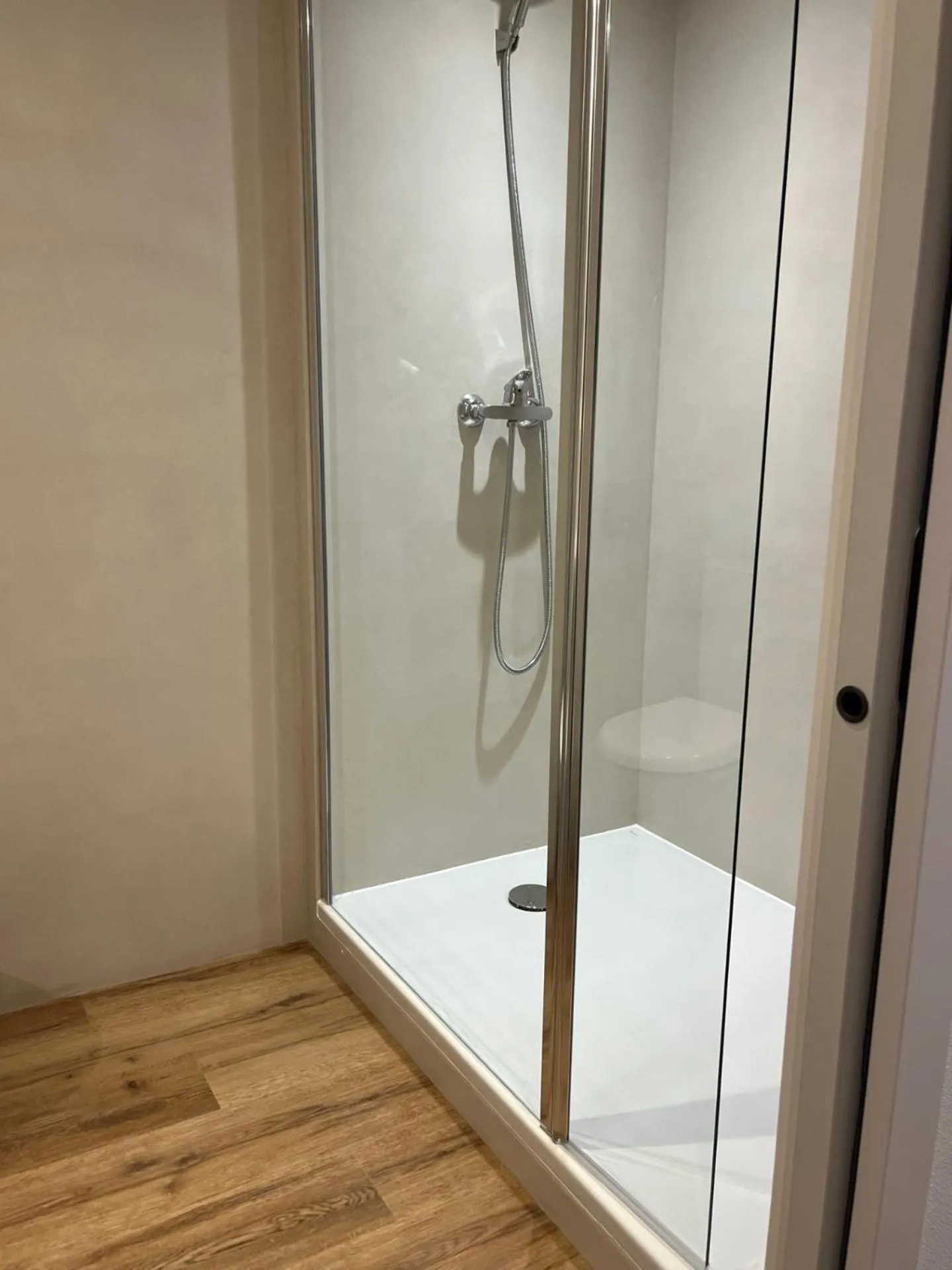 Bathroom in Hôtel Henri IV