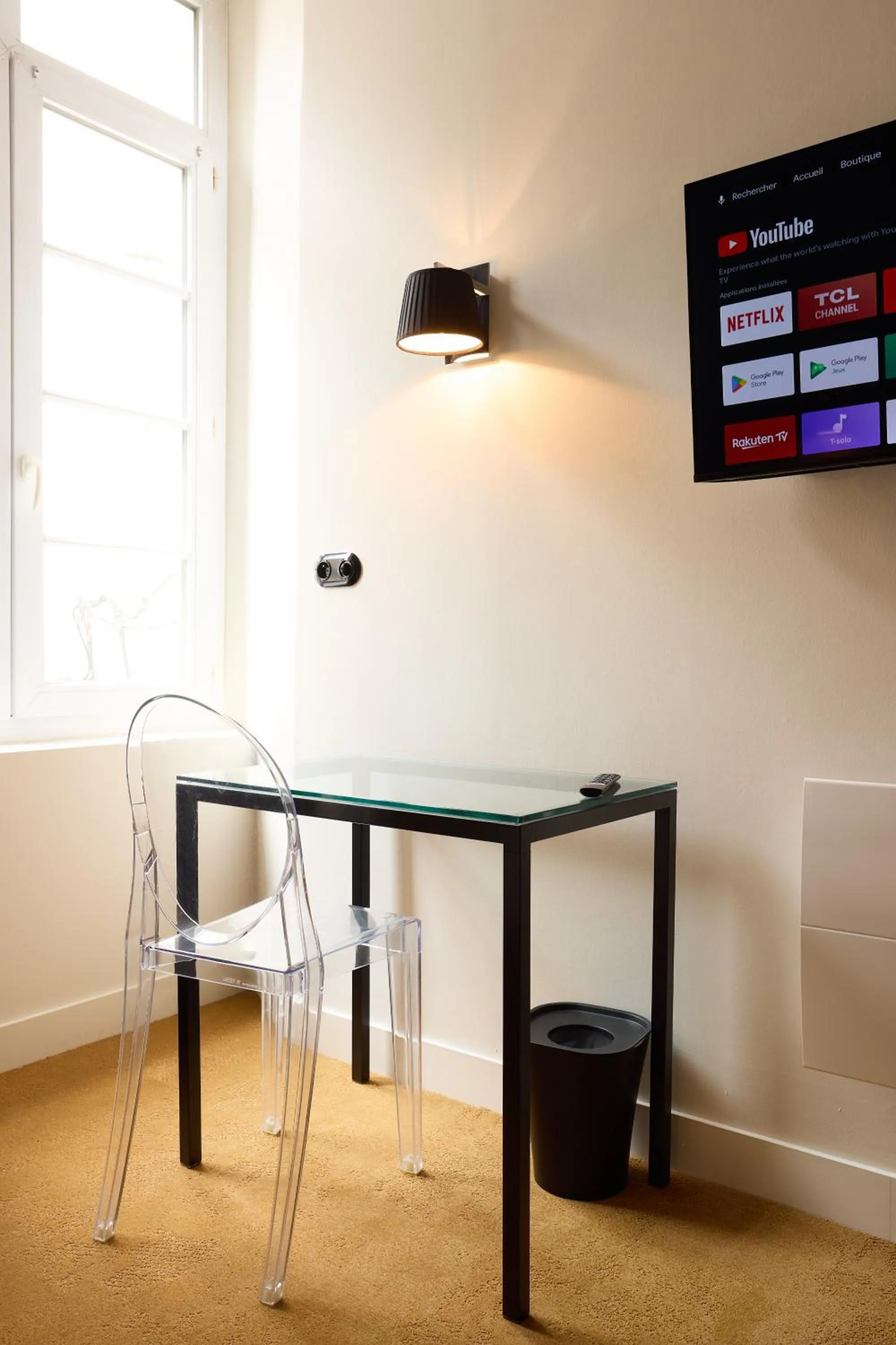 Photo of the whole room in Hôtel Henri IV