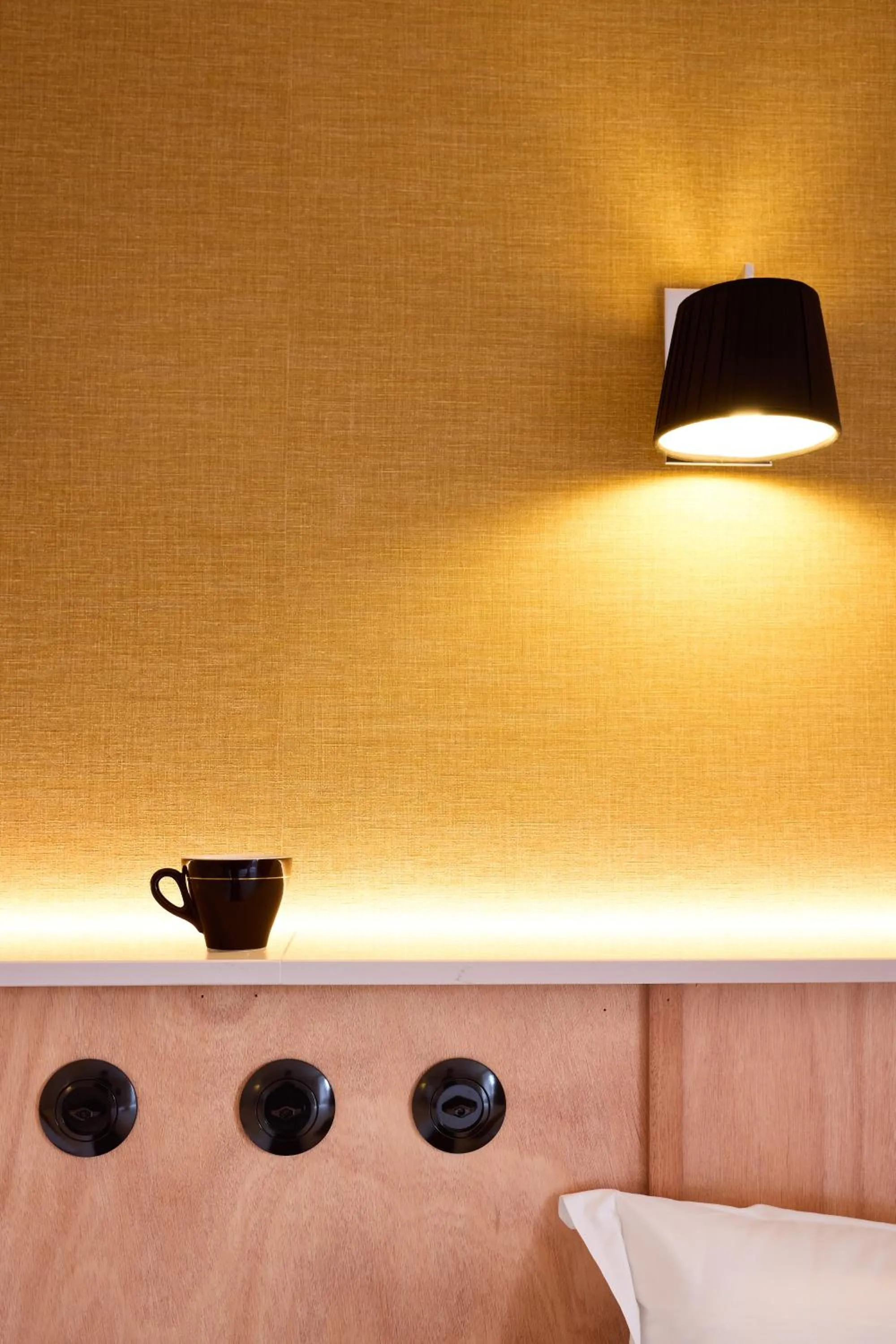 Photo of the whole room in Hôtel Henri IV