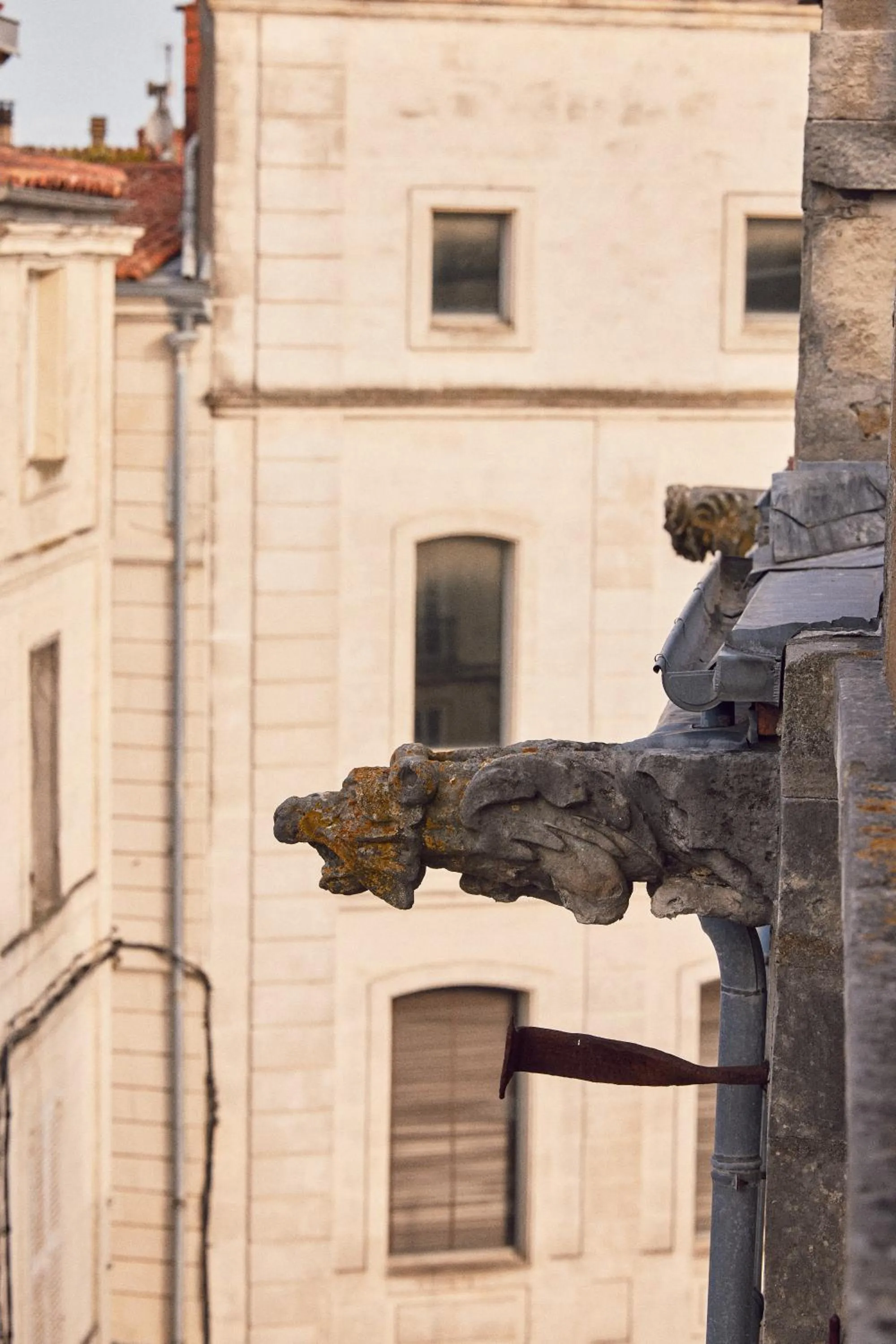 Facade/entrance in Hôtel Henri IV