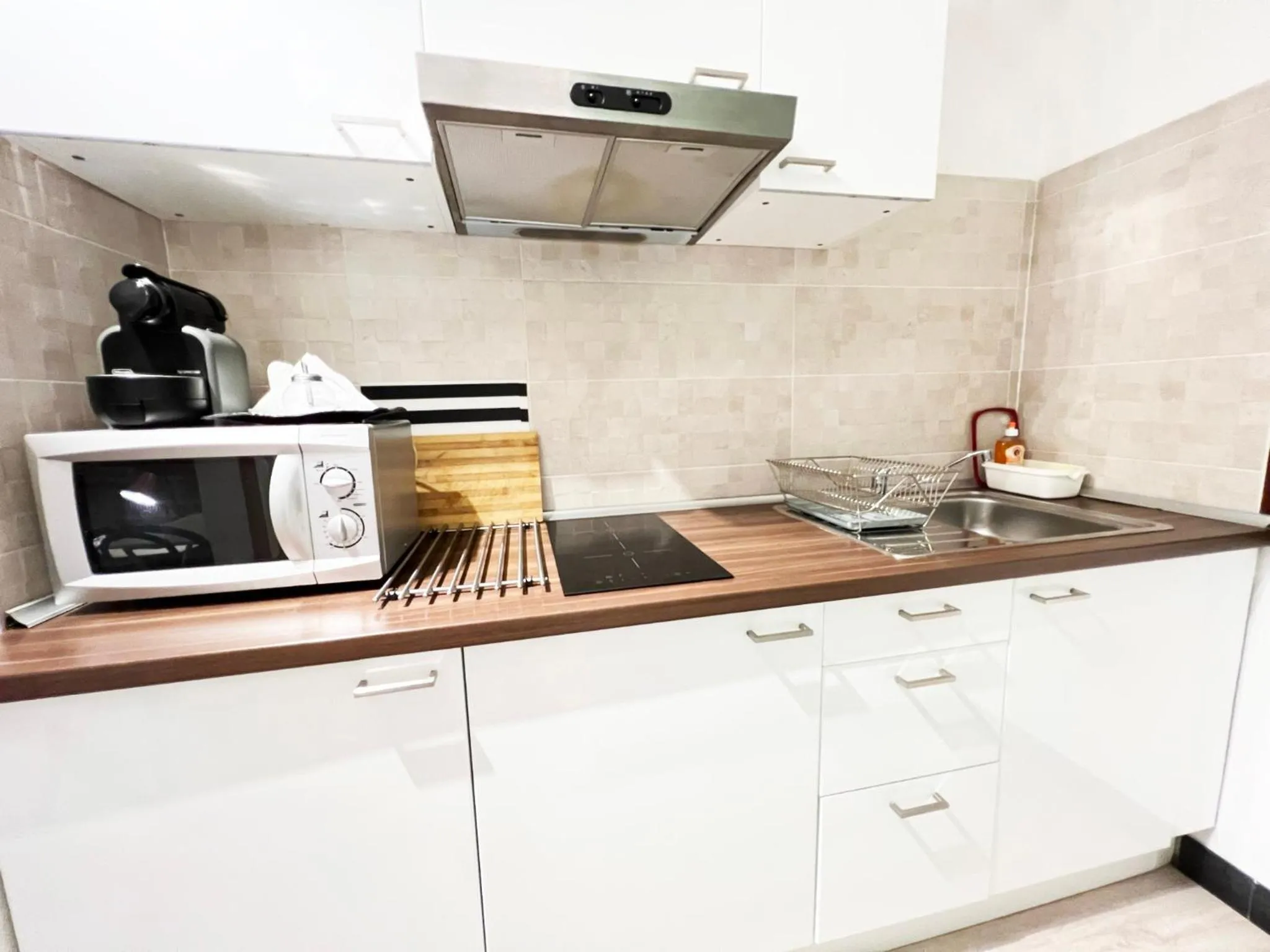 Coffee/tea facilities in Garibaldi Apartment - Red lights district