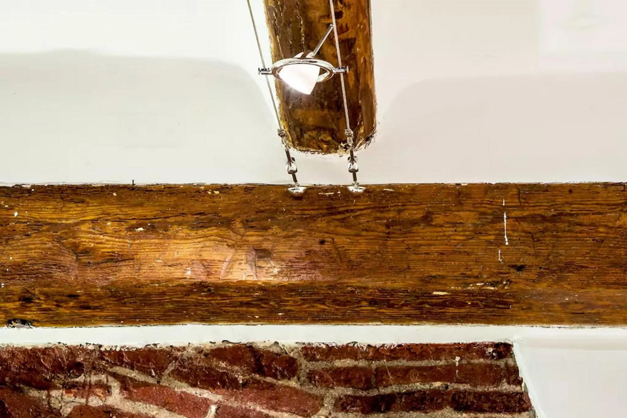 Decorative detail in Garibaldi Apartment - Red lights district