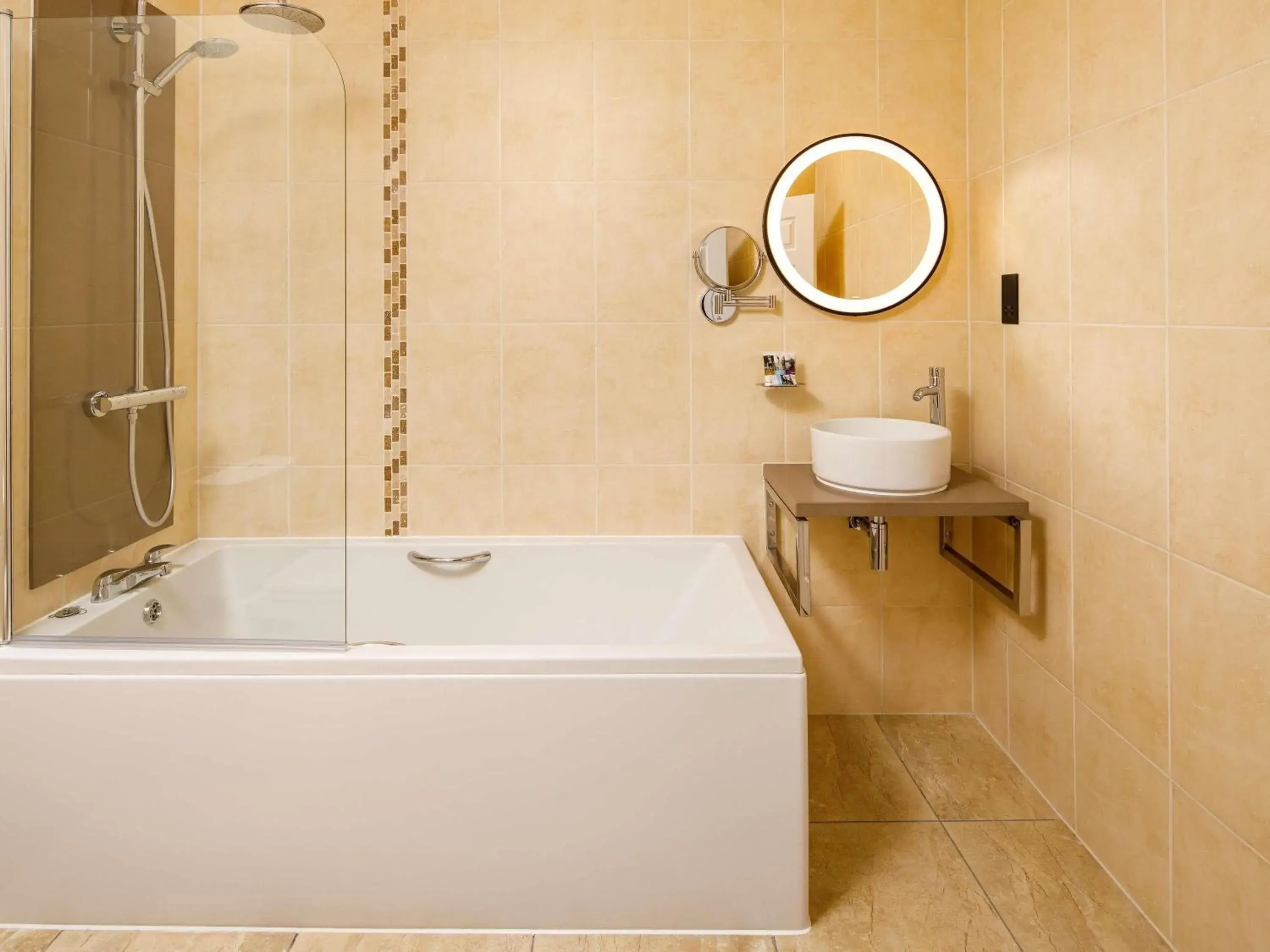 Privilege Twin Room in Mercure Oxford Hawkwell House Hotel Privilege Twin Room in Mercure Oxford Hawkwell House Hotel