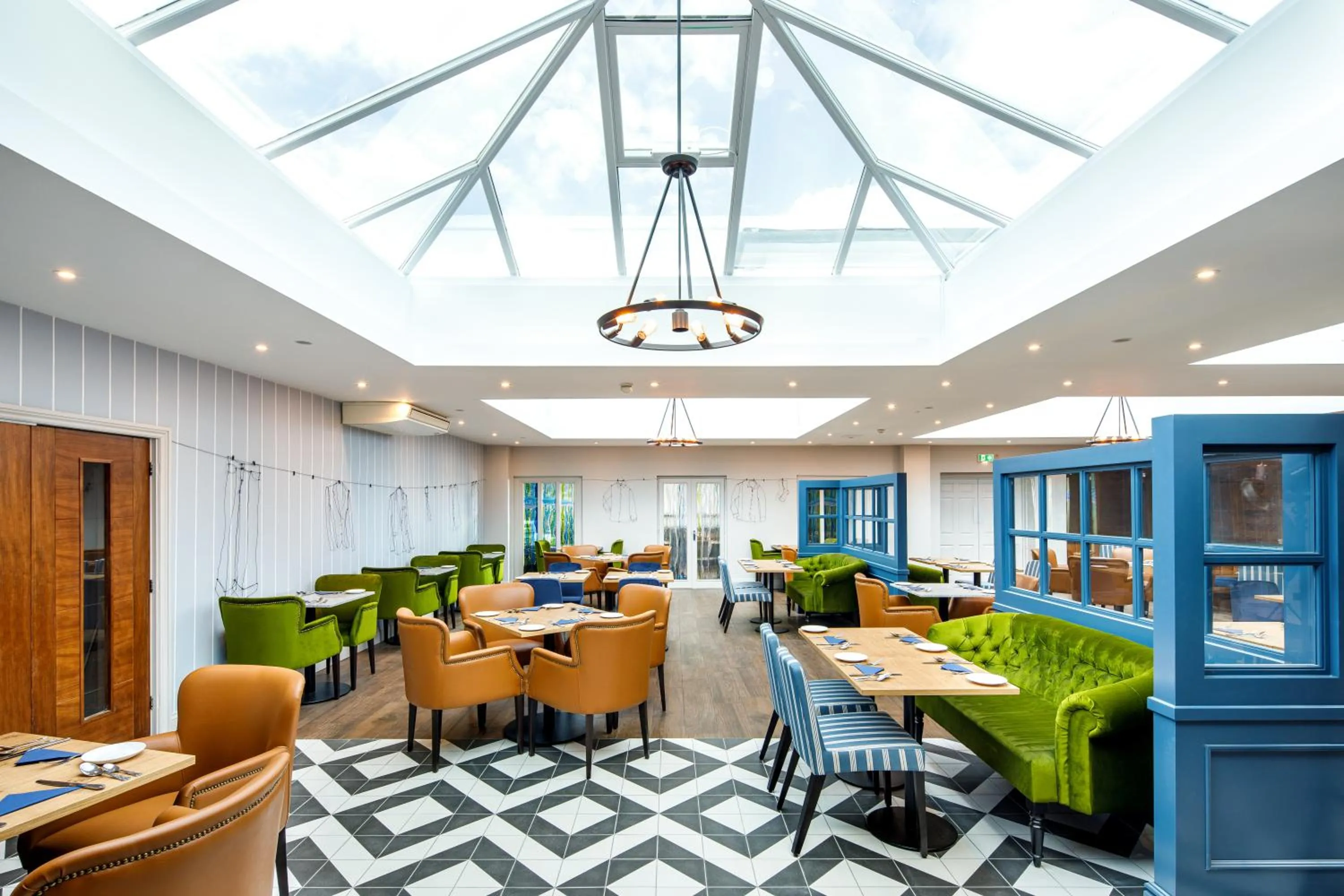 Restaurant/places to eat in Mercure Oxford Hawkwell House Hotel