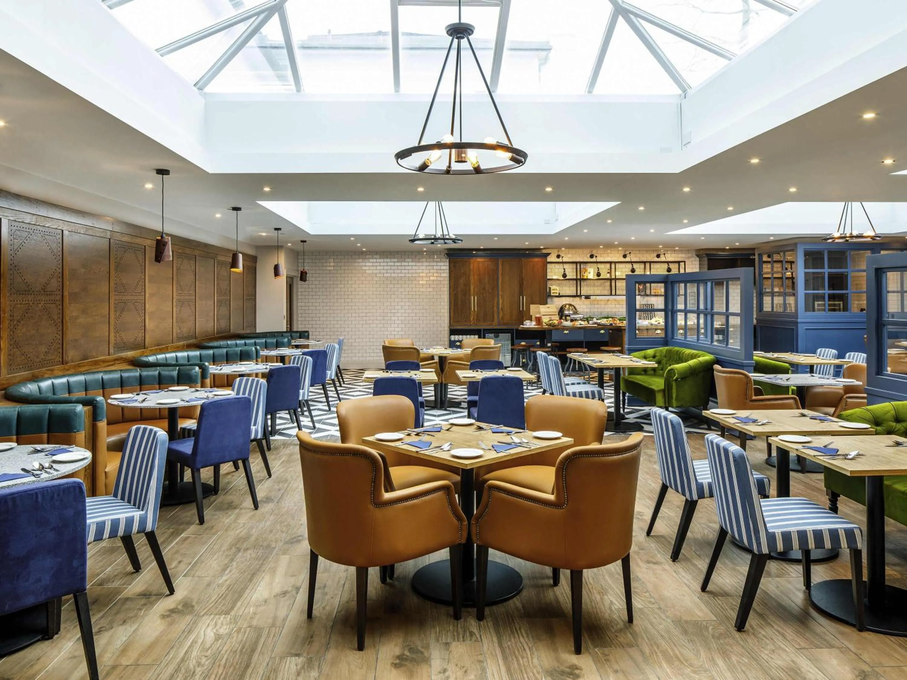 Breakfast in Mercure Oxford Hawkwell House Hotel