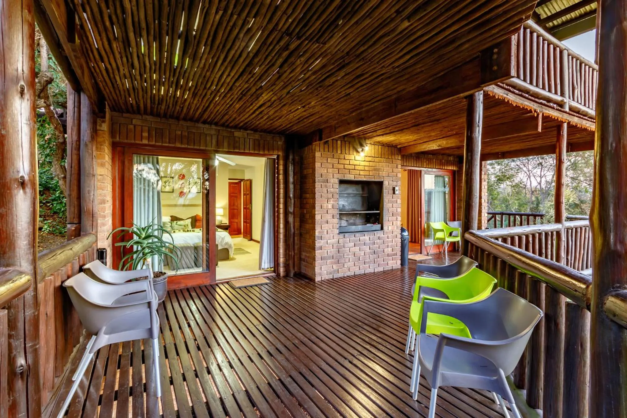 Patio in Ulwazi Rock Lodge