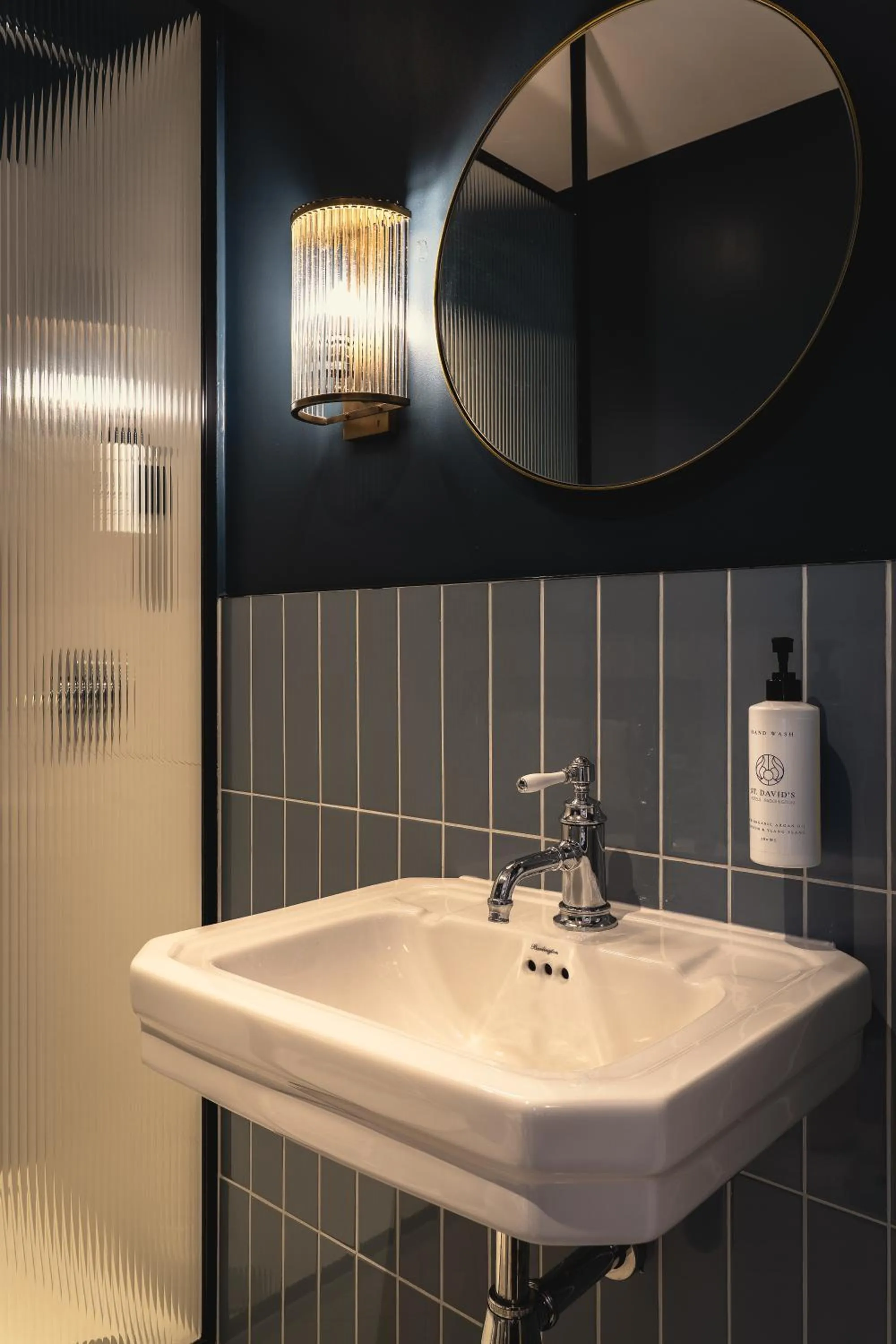 Bathroom in St. David's Hotels Paddington