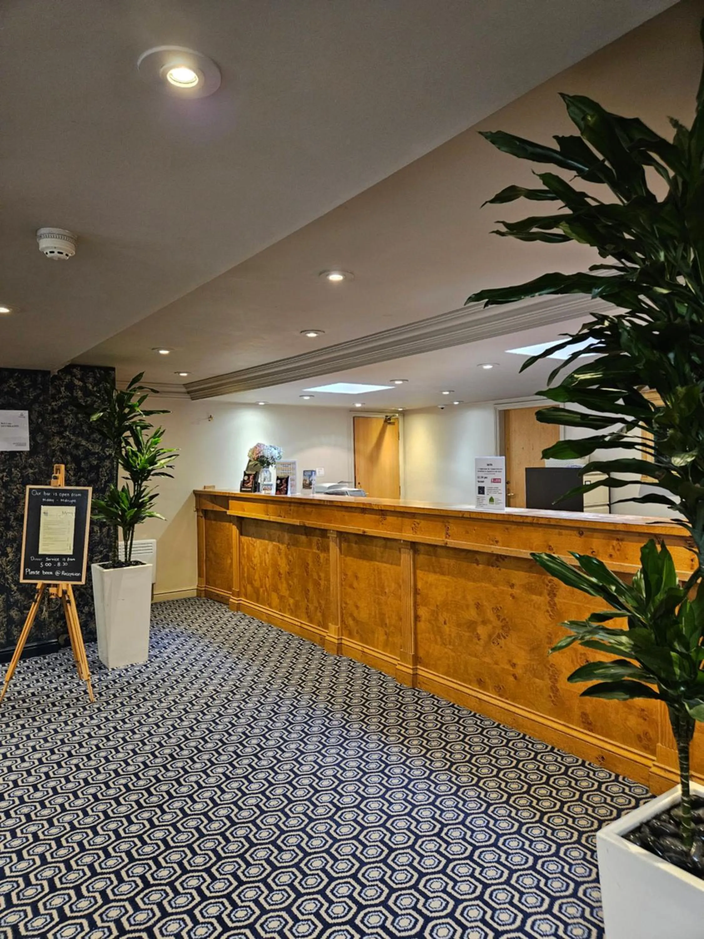 Lobby or reception in The Queens Hotel & Victoria Cloisters Apartments