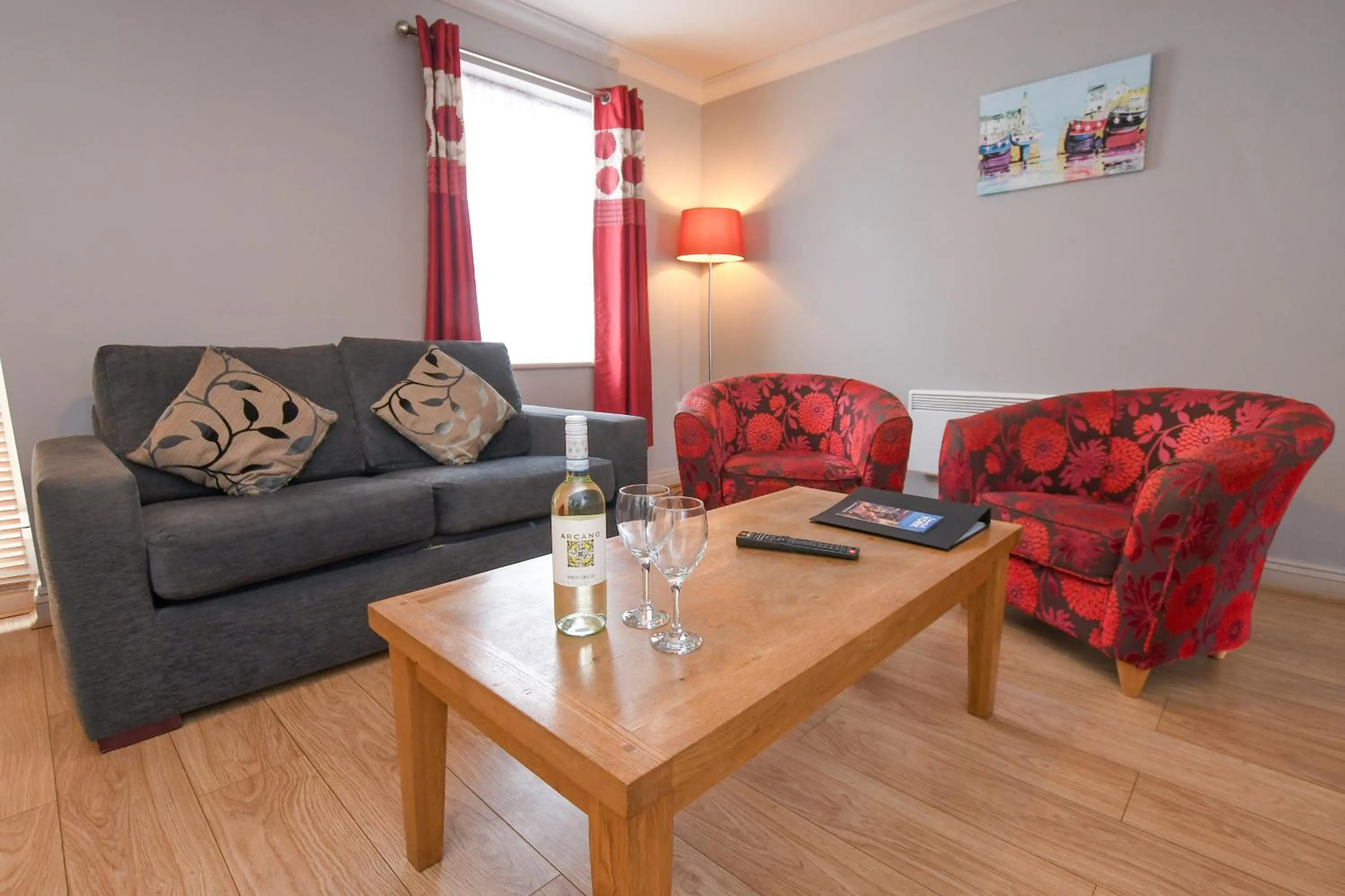 Living room in The Queens Hotel & Victoria Cloisters Apartments