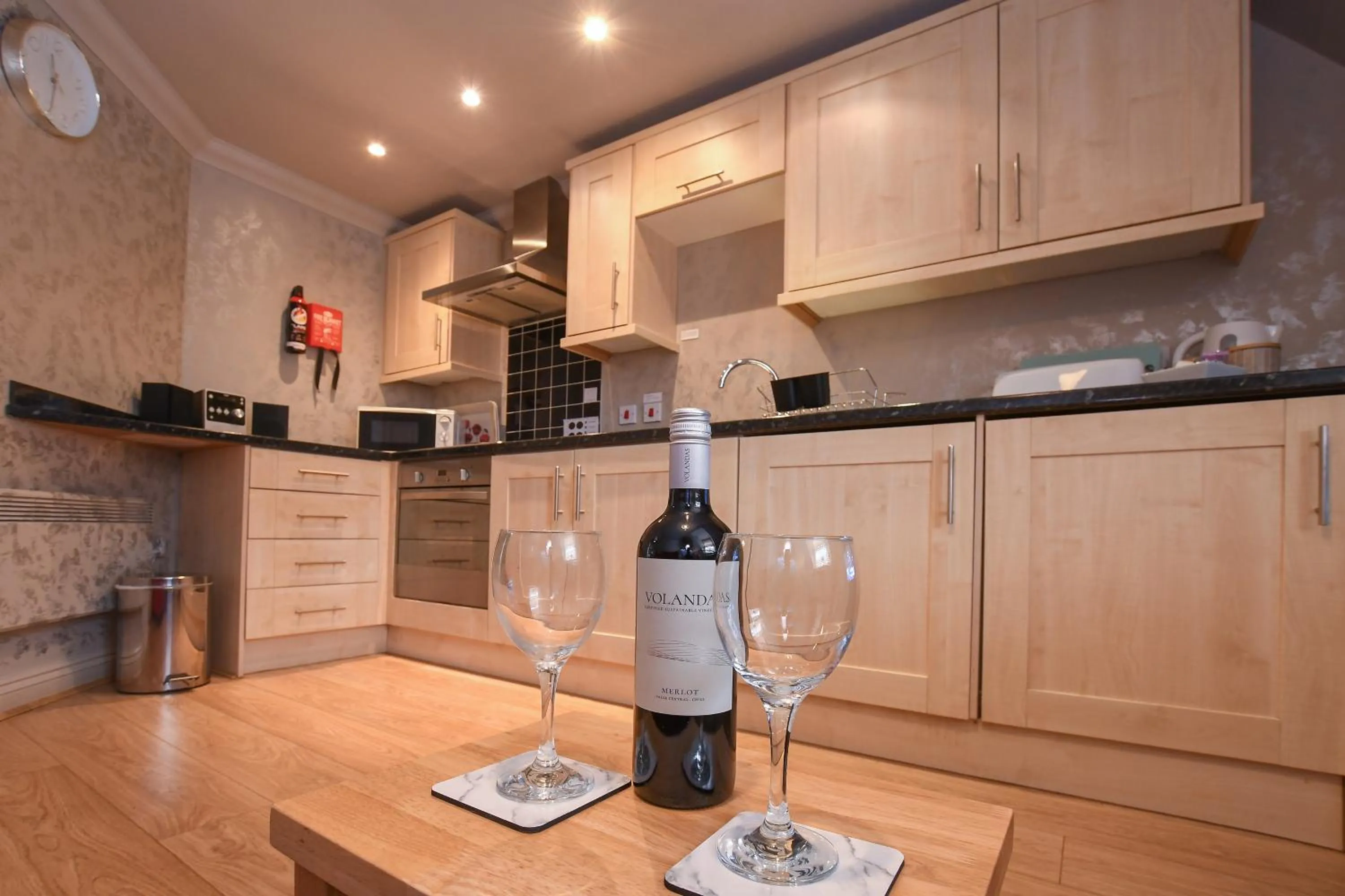 Kitchen or kitchenette in The Queens Hotel & Victoria Cloisters Apartments