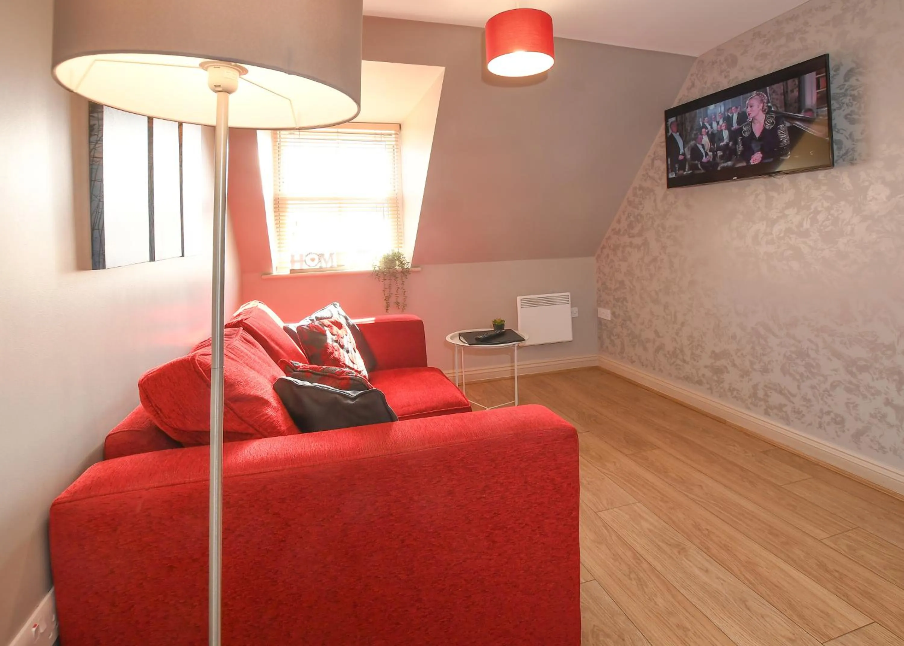 Living room in The Queens Hotel & Victoria Cloisters Apartments