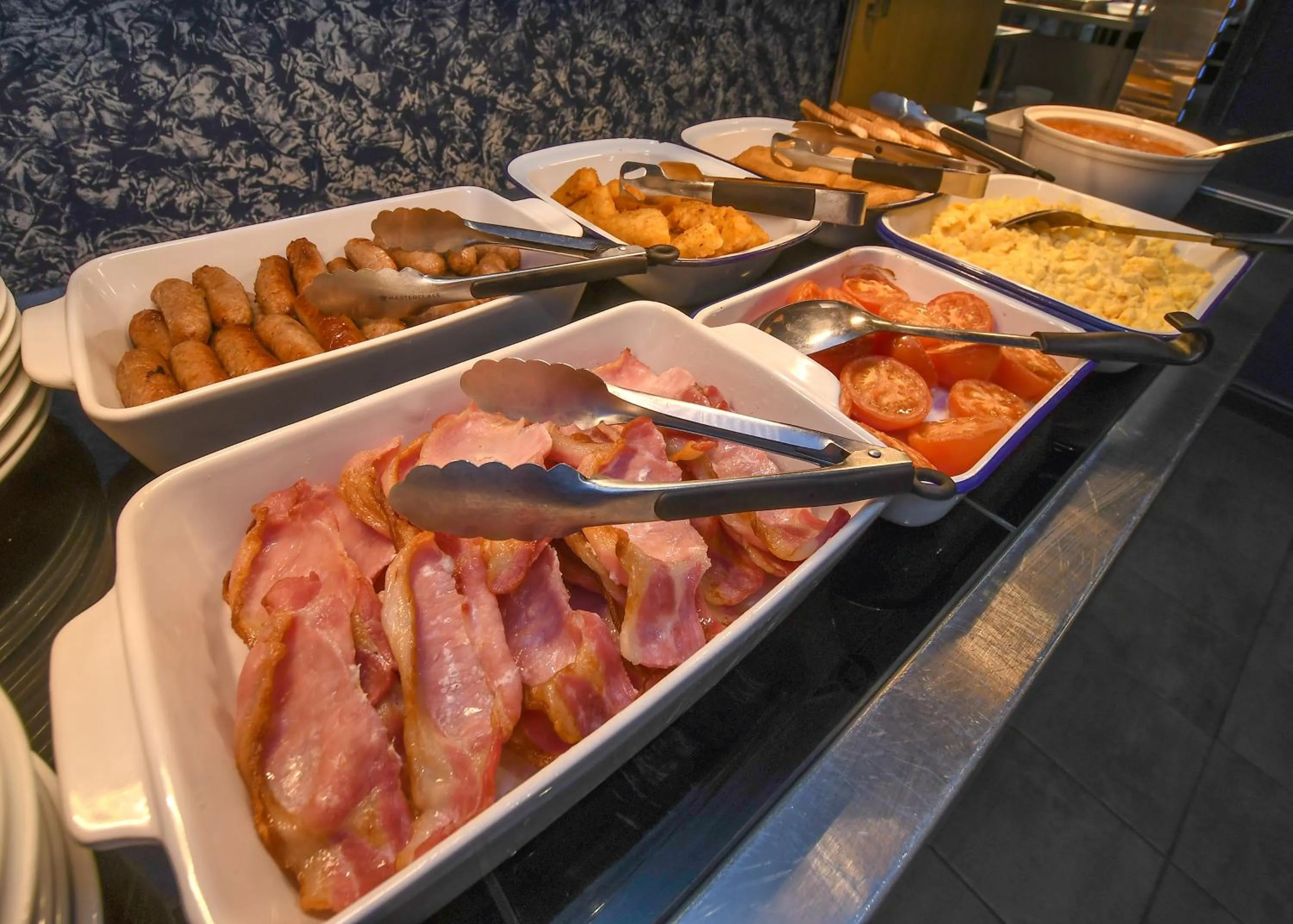 Food in The Queens Hotel & Victoria Cloisters Apartments