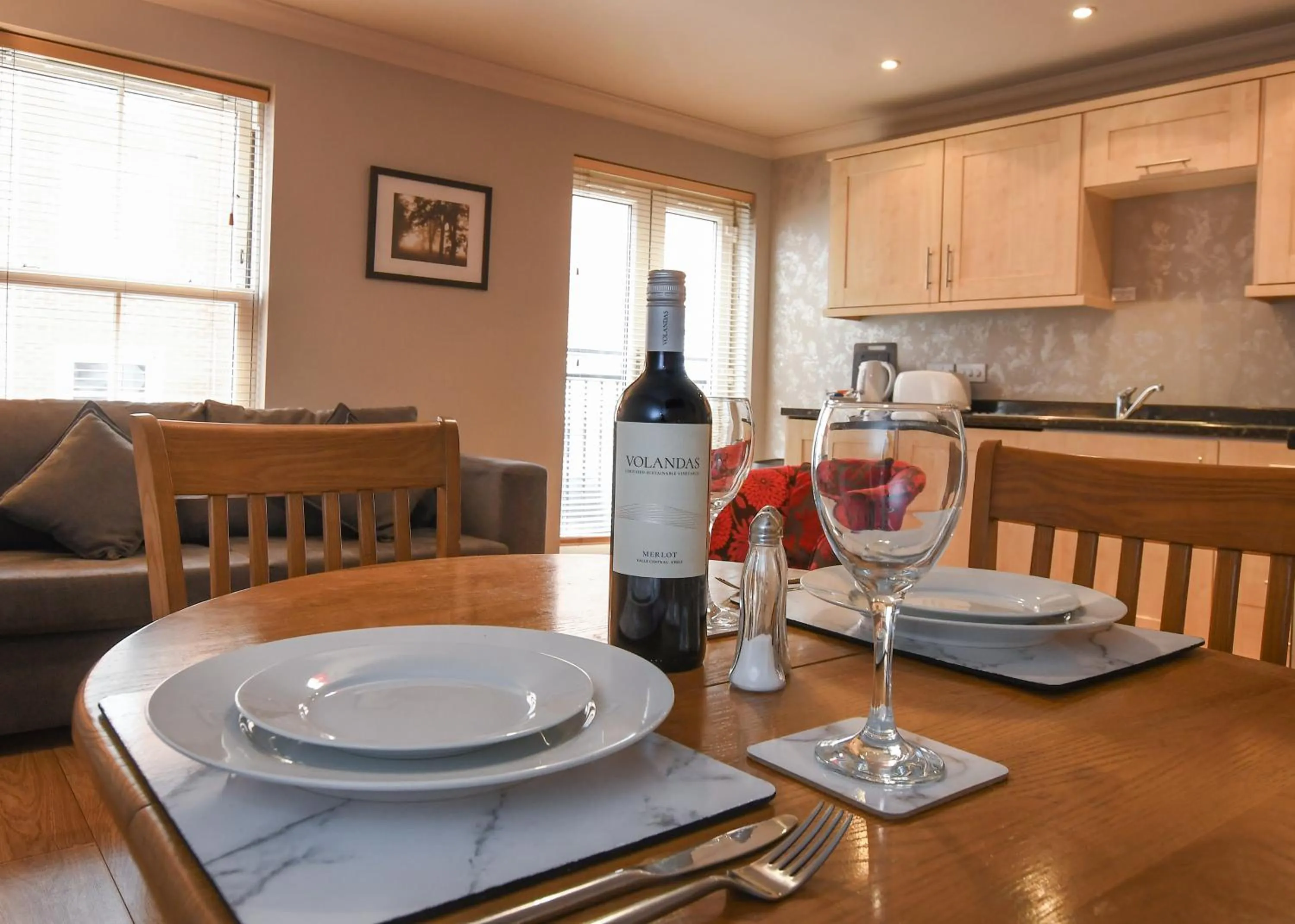 Living room in The Queens Hotel & Victoria Cloisters Apartments