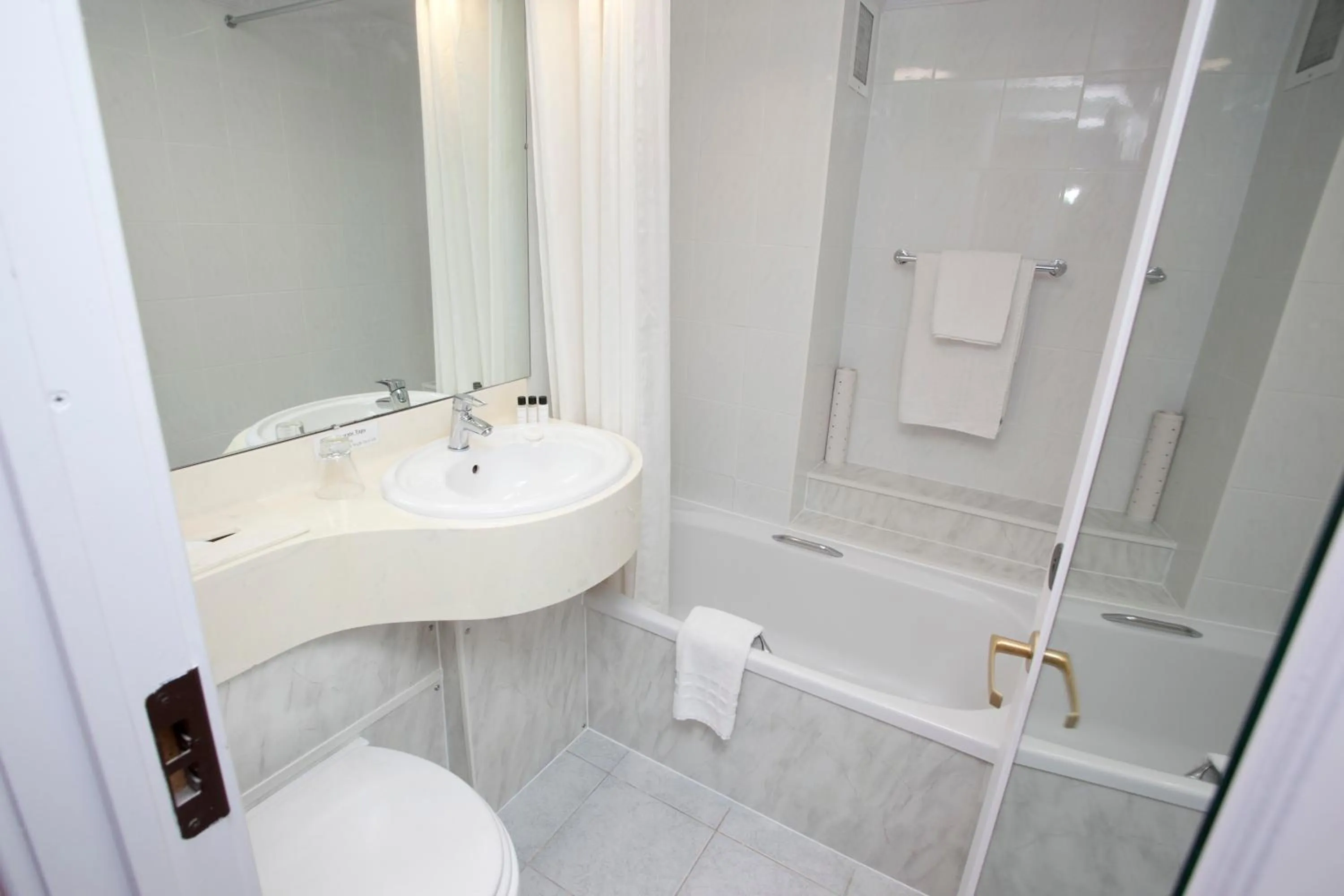 Bathroom in St James Hotel; BW Premier Collection