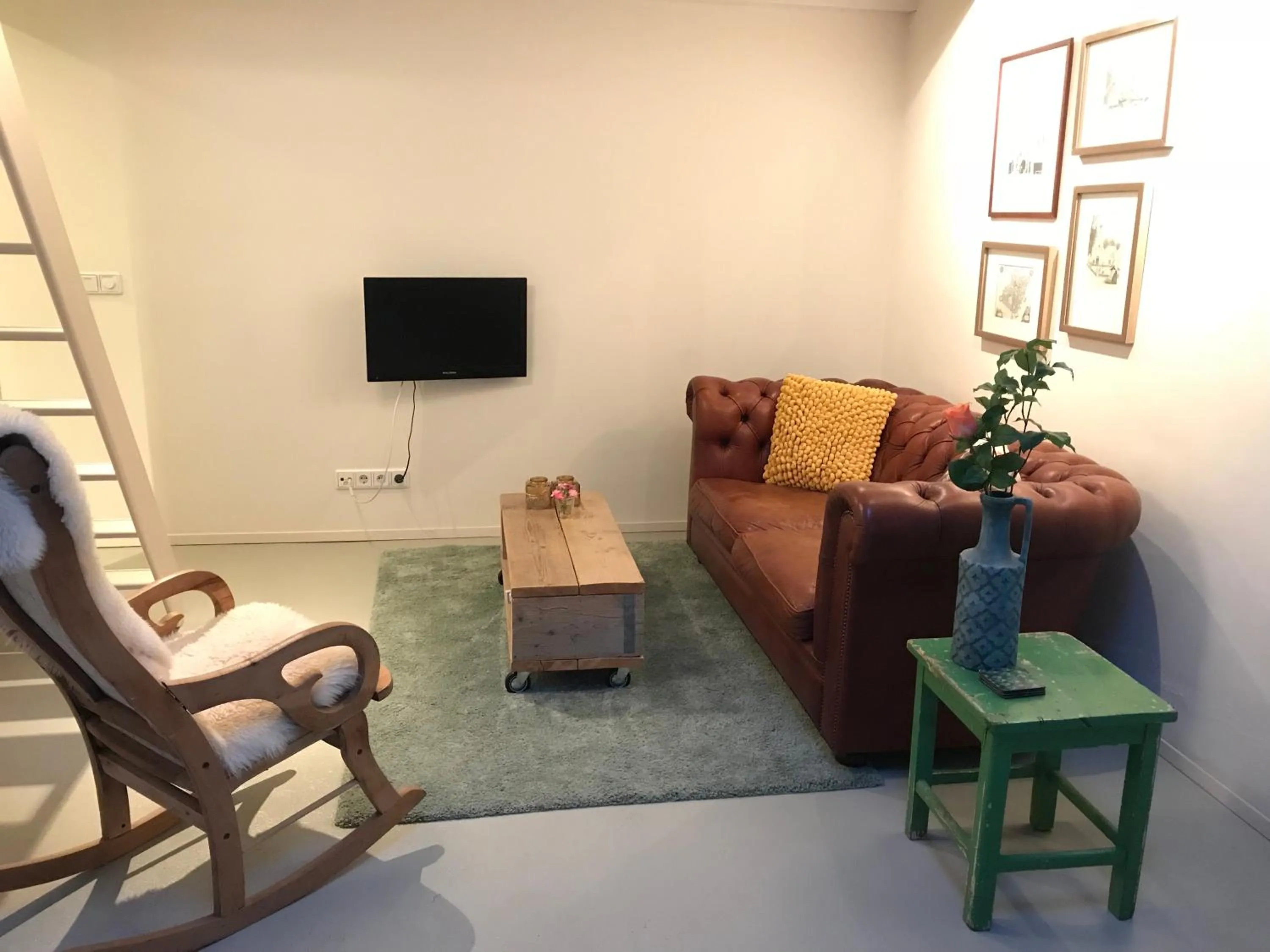 Photo of the whole room in Het Huisje Breda