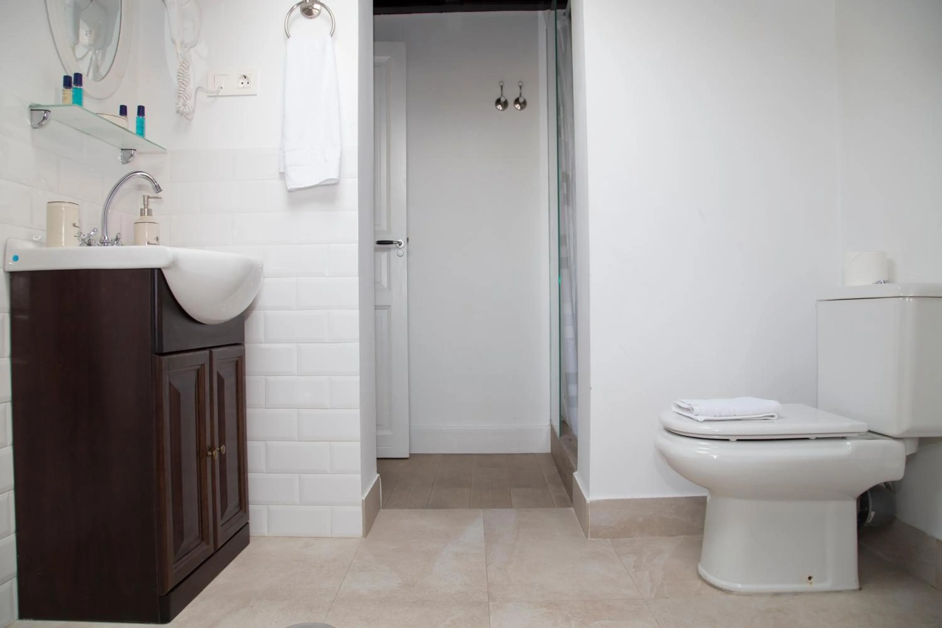 Bathroom in Oriente Palace Apartments