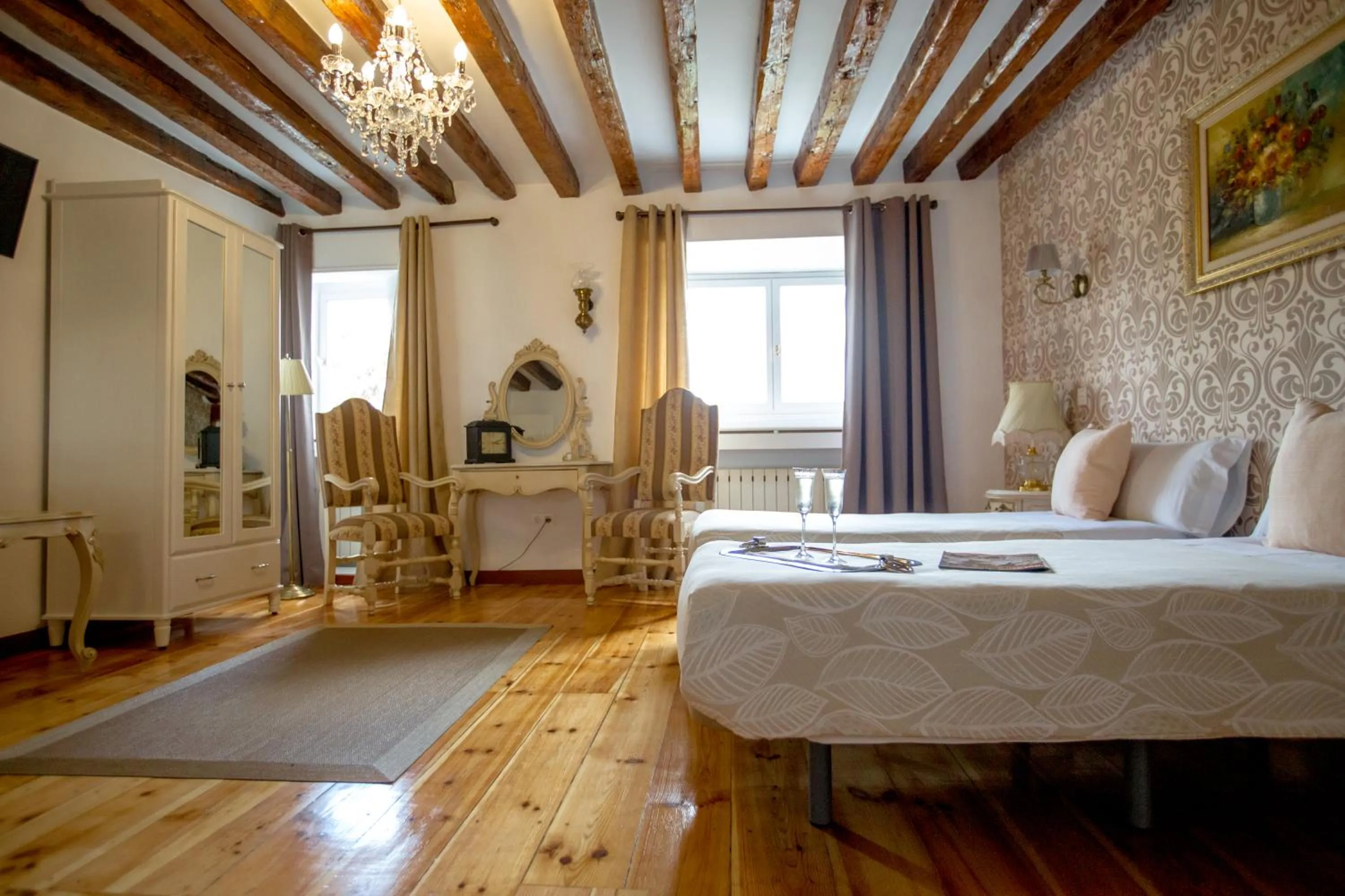 Bedroom, Bed in Oriente Palace Apartments