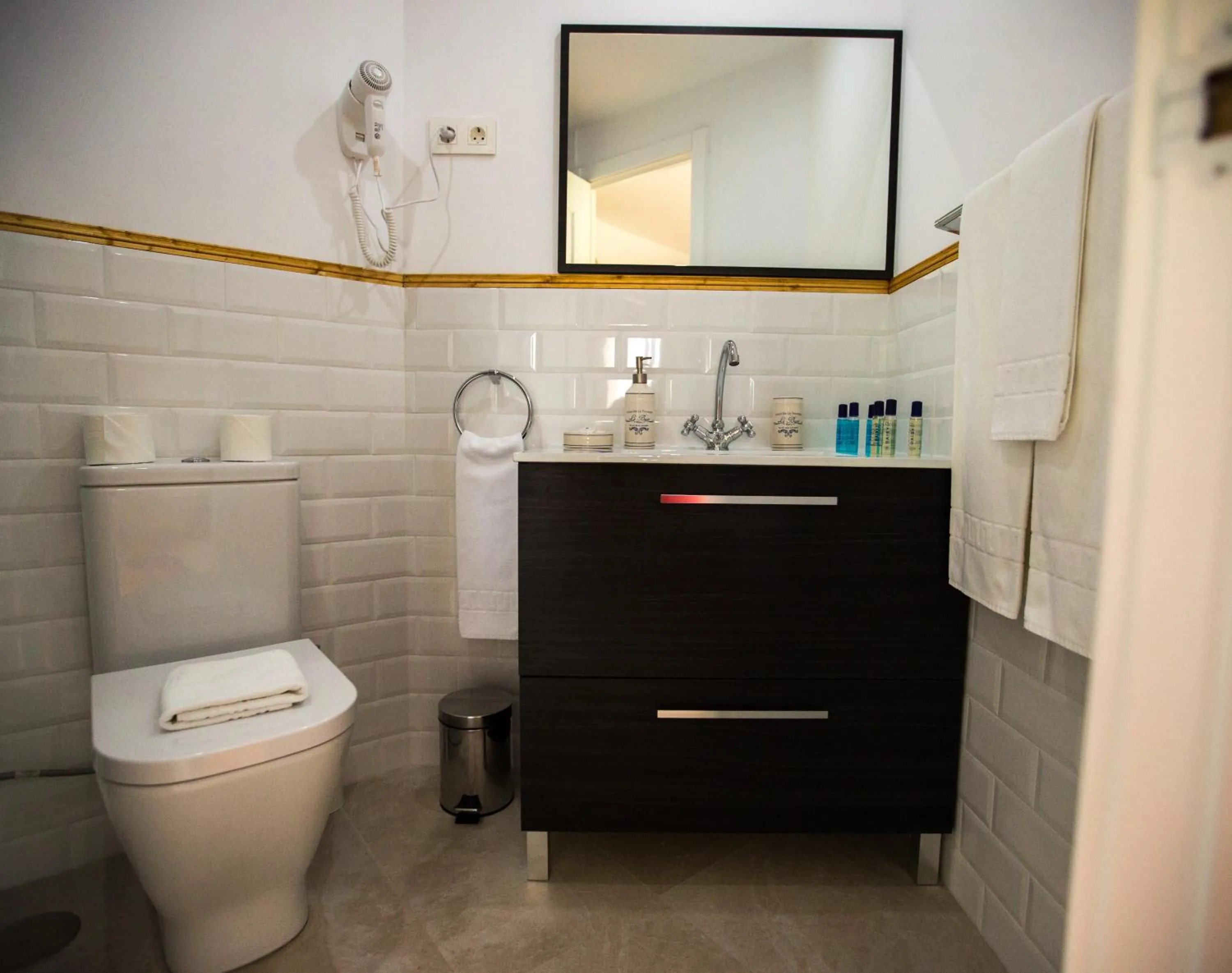 Bathroom in Oriente Palace Apartments