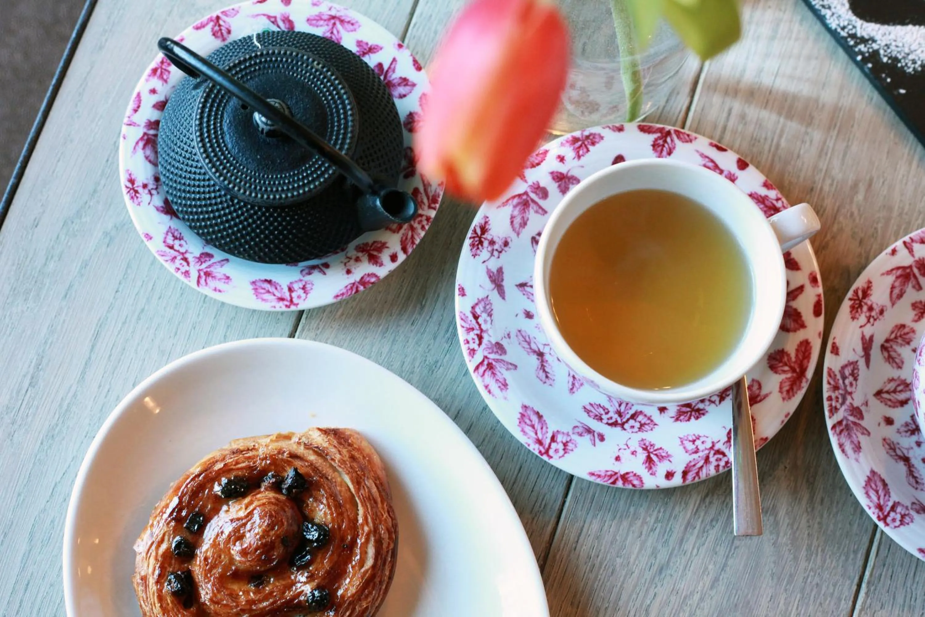 Continental breakfast in Oriente Palace Apartments