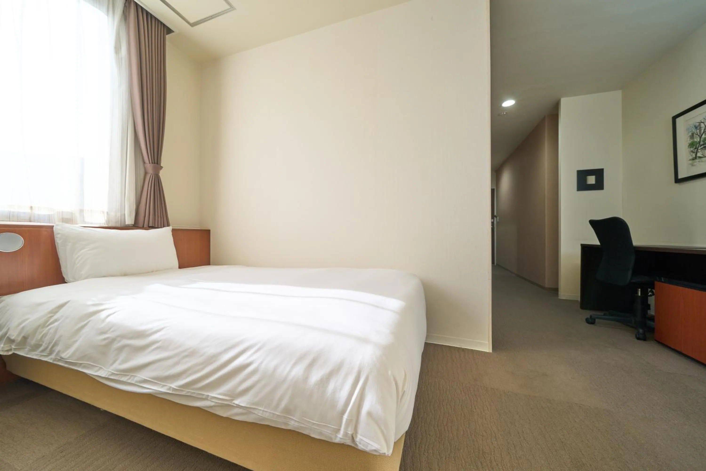 Photo of the whole room, Bed in Hotel Tohkai