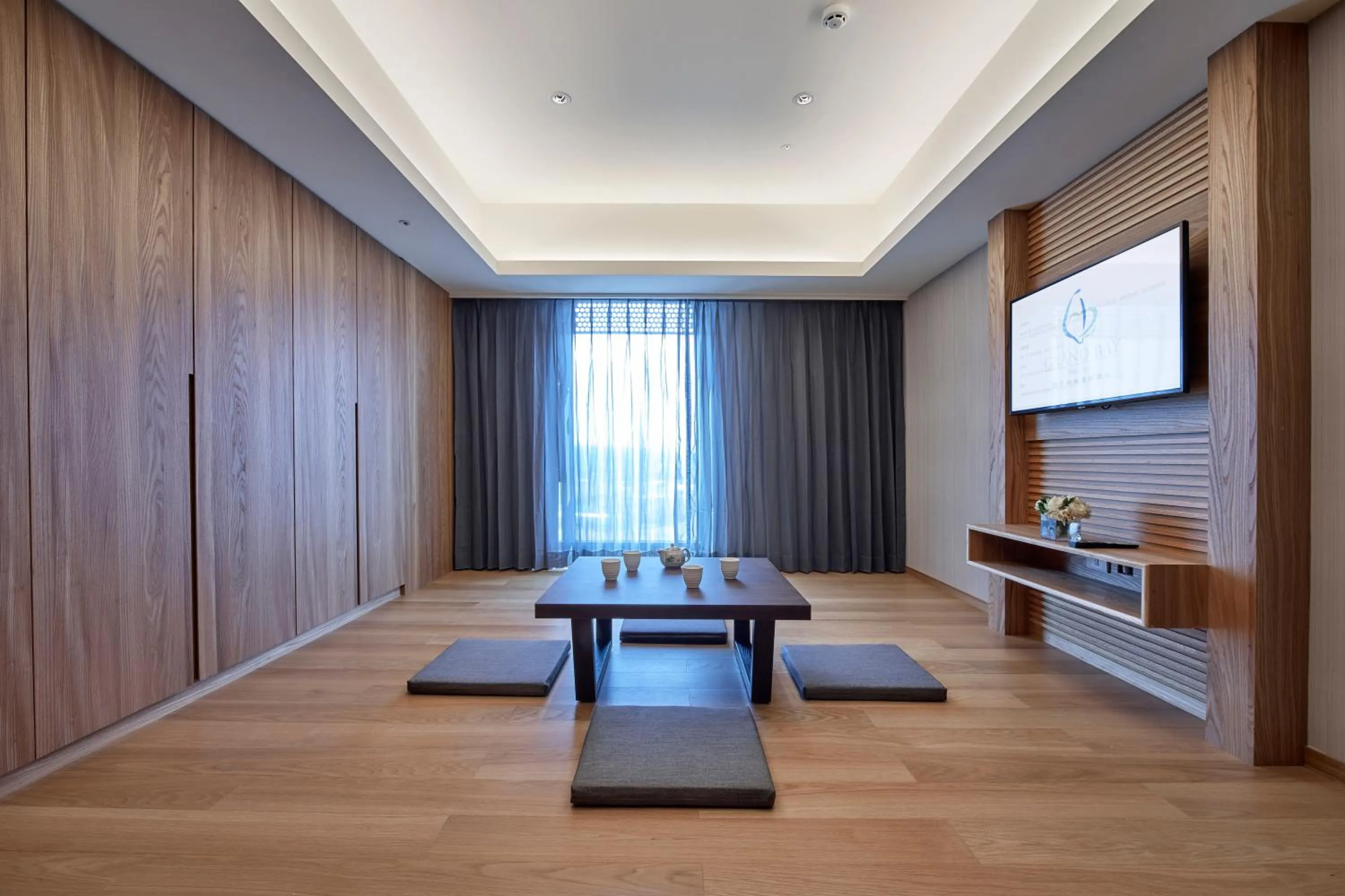 Living room in Grand Bay Resort Hotel