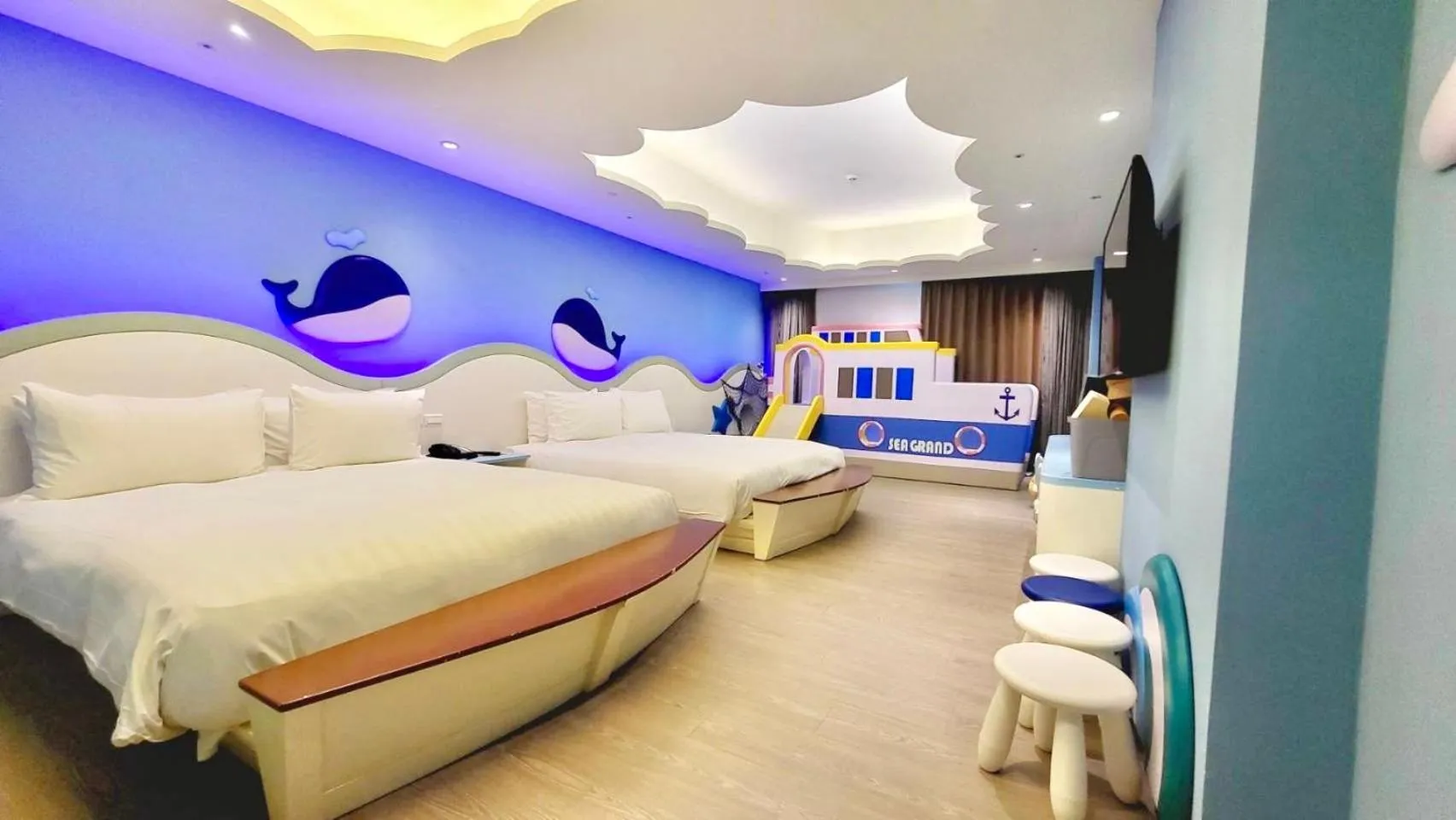 Bed in Grand Bay Resort Hotel