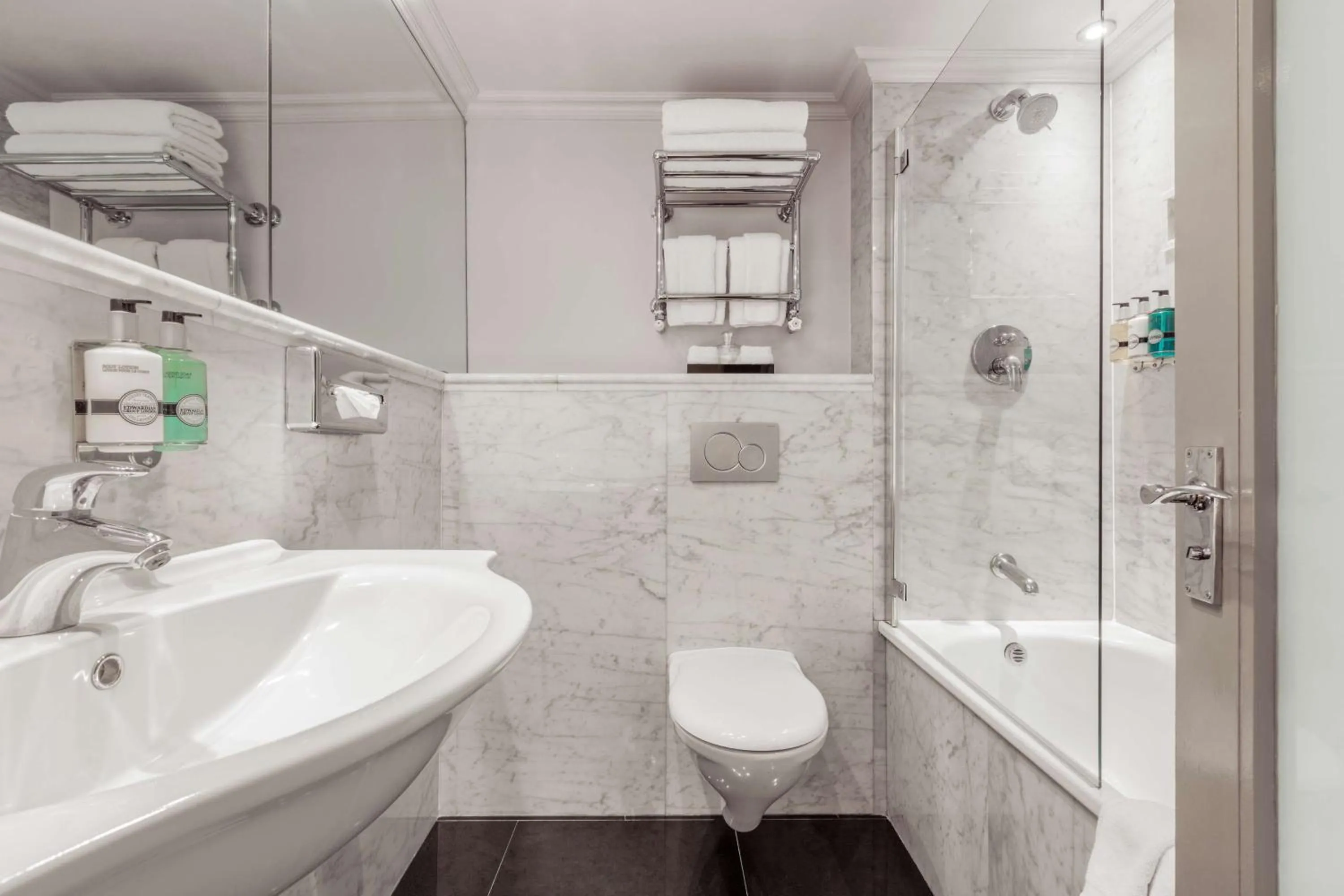 Bathroom in Radisson Blu Hotel, London Marble Arch