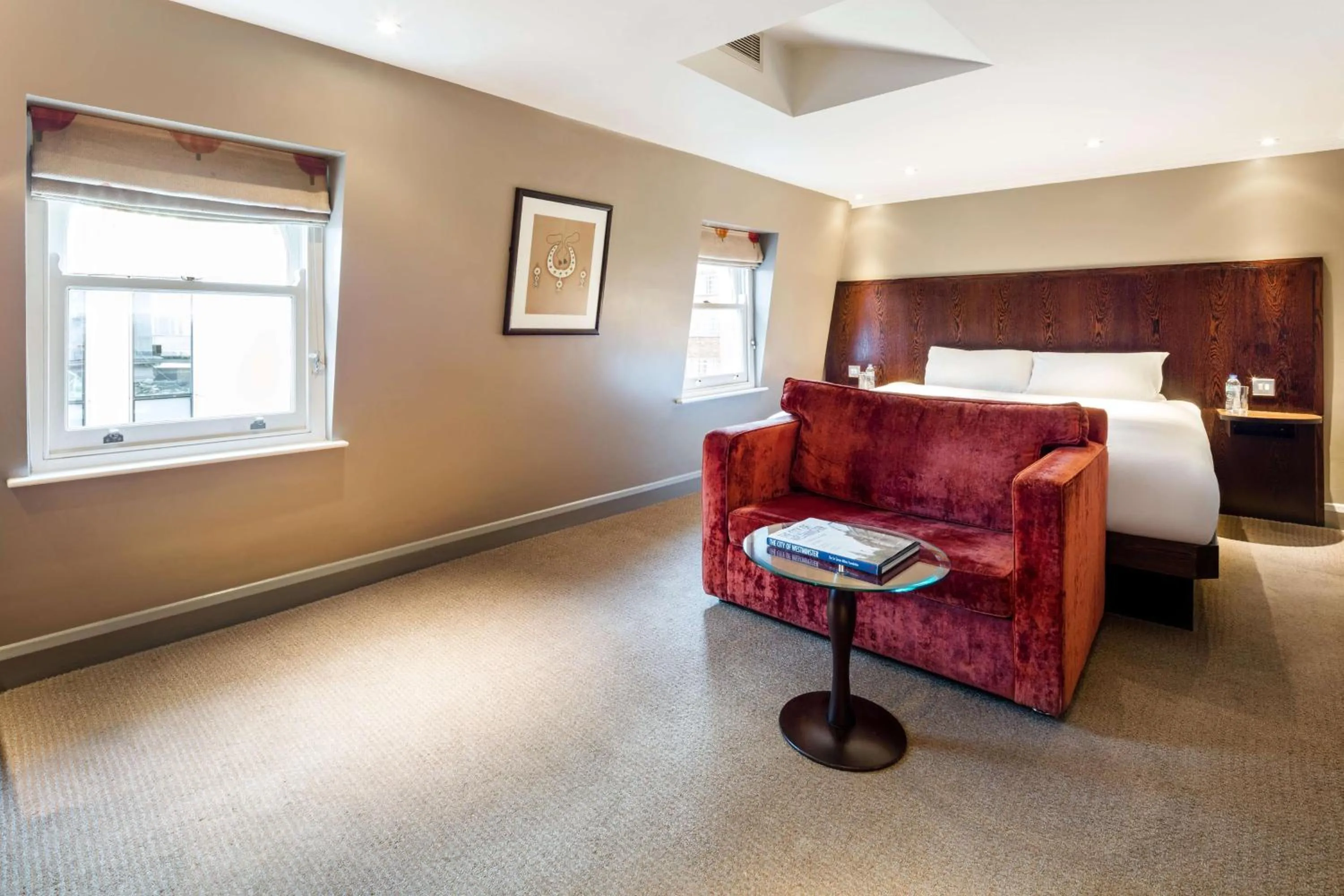 Bedroom, Bed in Radisson Blu Hotel, London Marble Arch