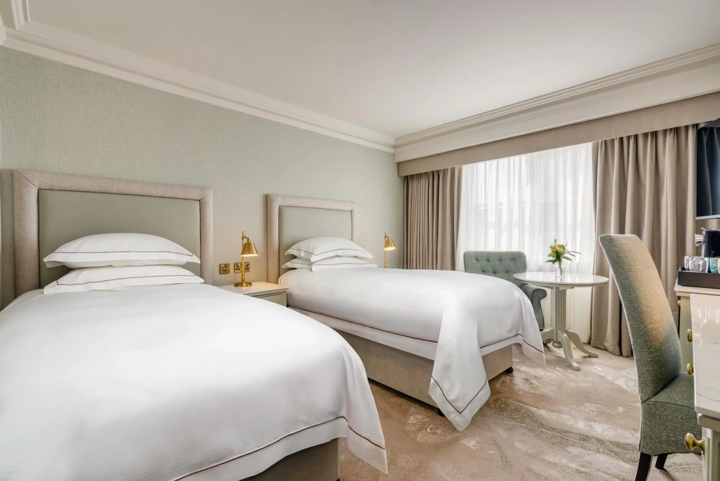 Signature Twin in Brooks Hotel Signature Twin in Brooks Hotel