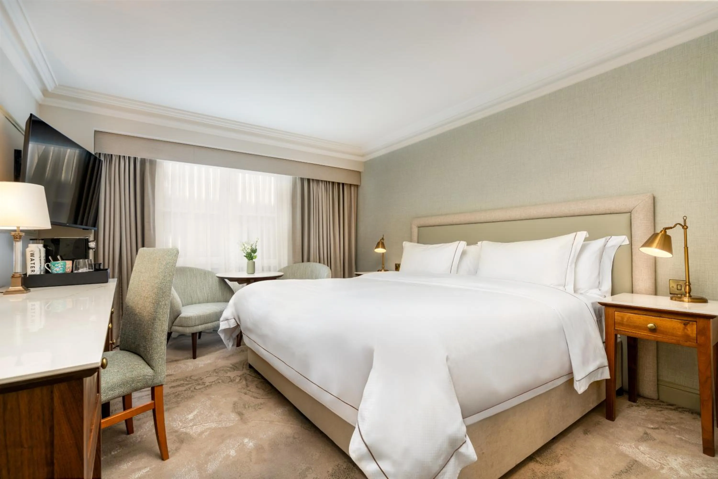 Bedroom, Bed in Brooks Hotel