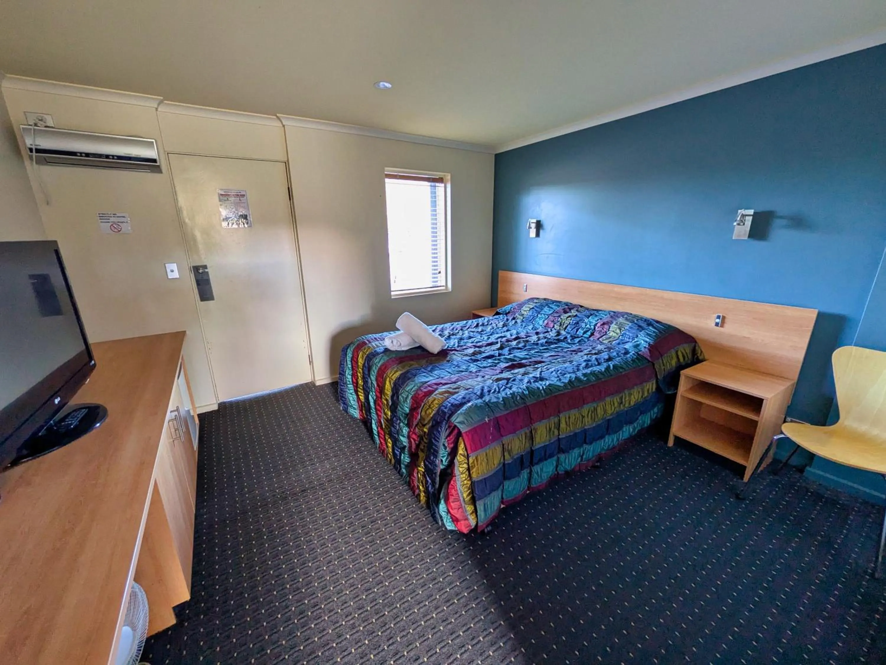 Bedroom, Bed in Tandara Motor Inn