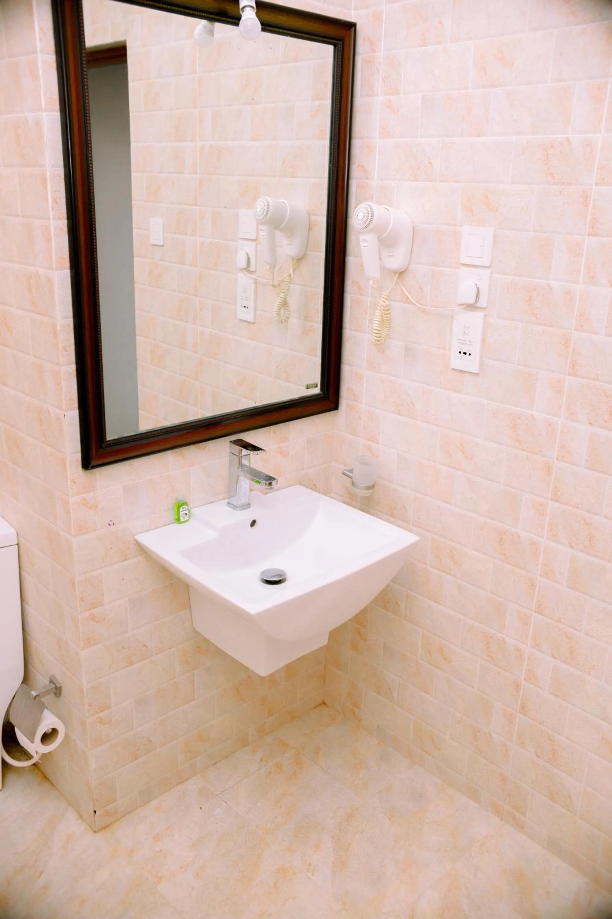 Bathroom in Yala Hotel Elephant Eye