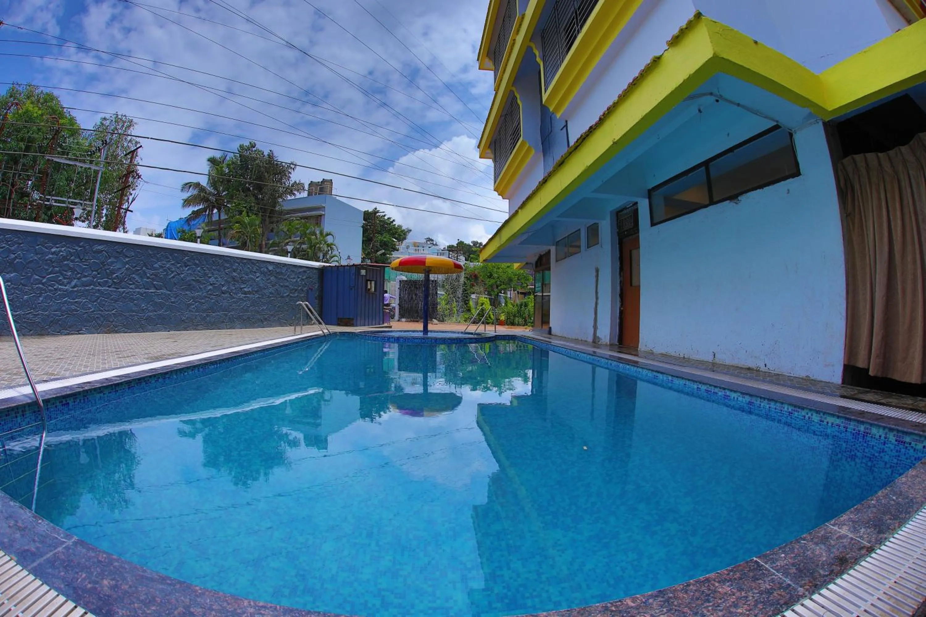 Swimming pool in Highland Resort