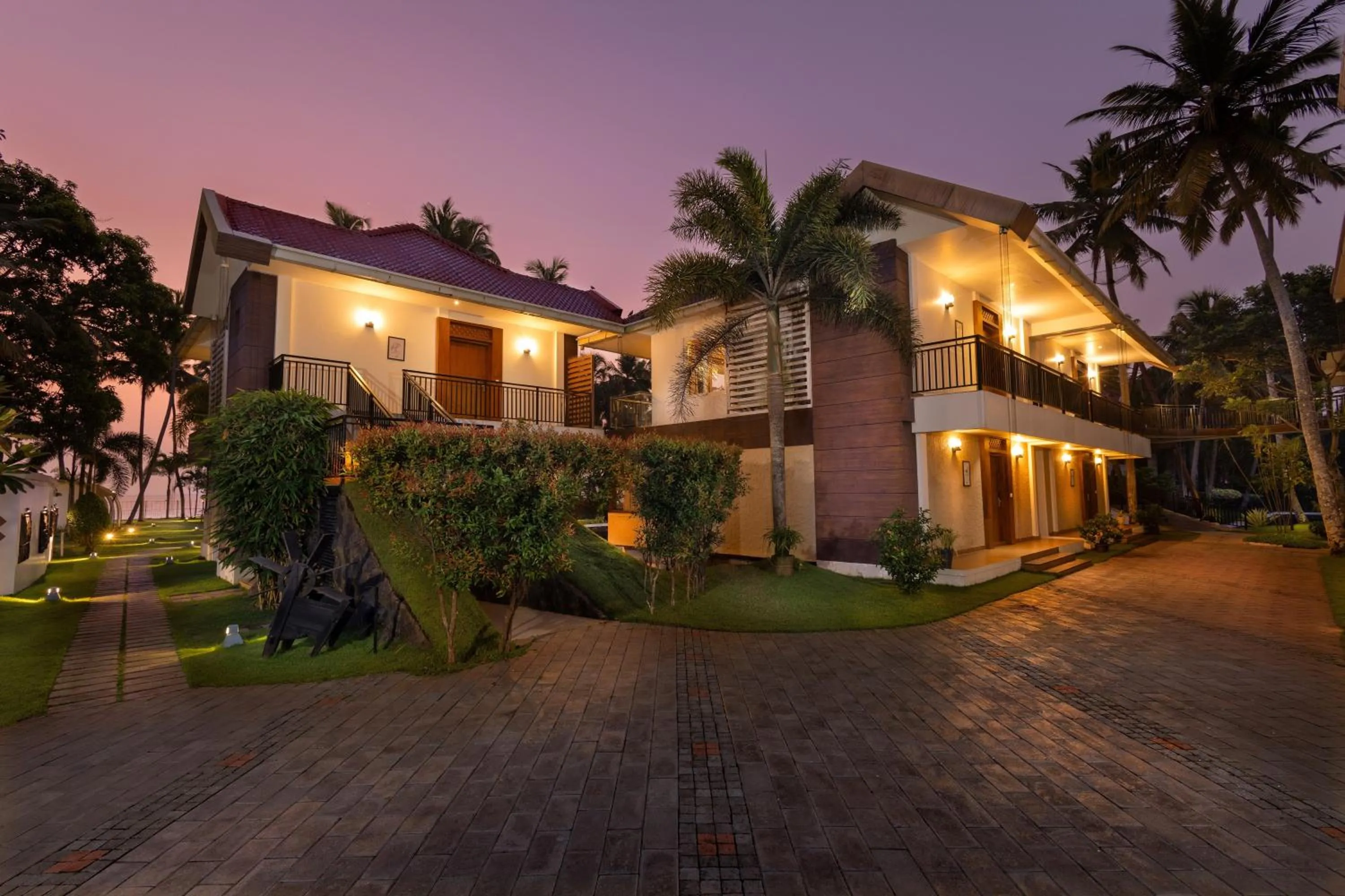 Property building in Lake Canopy Alleppey