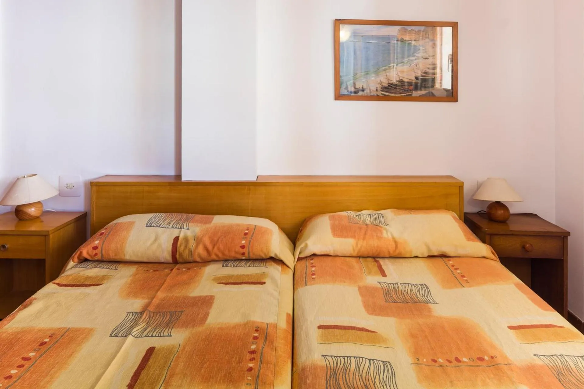 Bed in Apartamentos Arlanza - Only Adults
