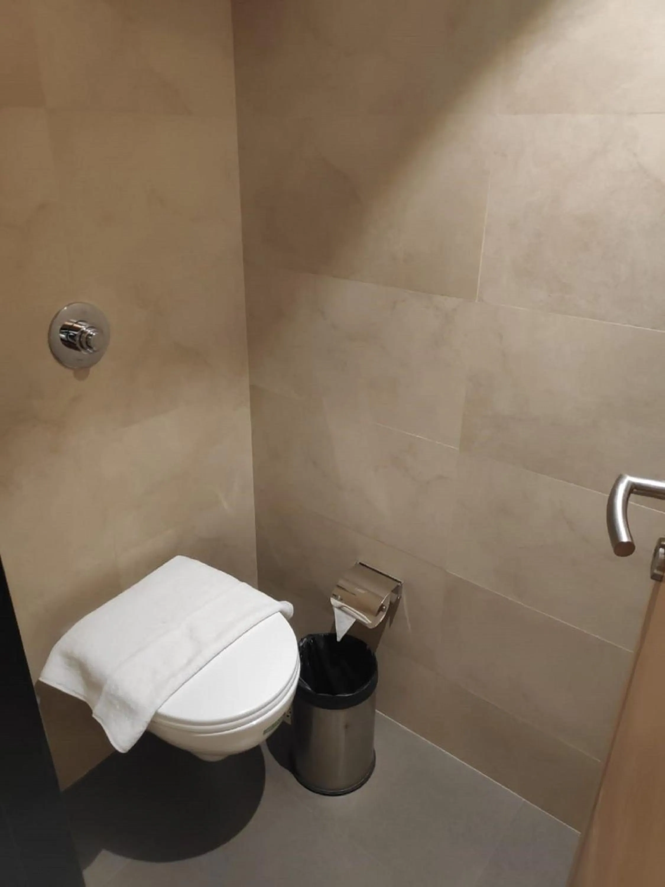 Bathroom in Hotel Leafio-Near Airport