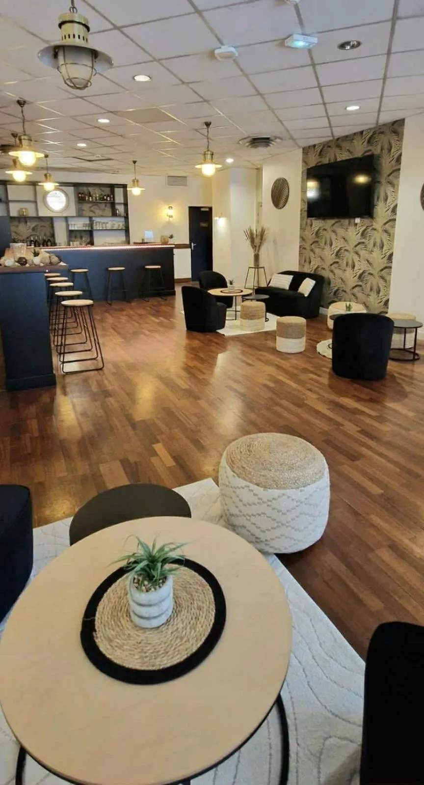 Living room in B&B HOTEL Rouen Centre