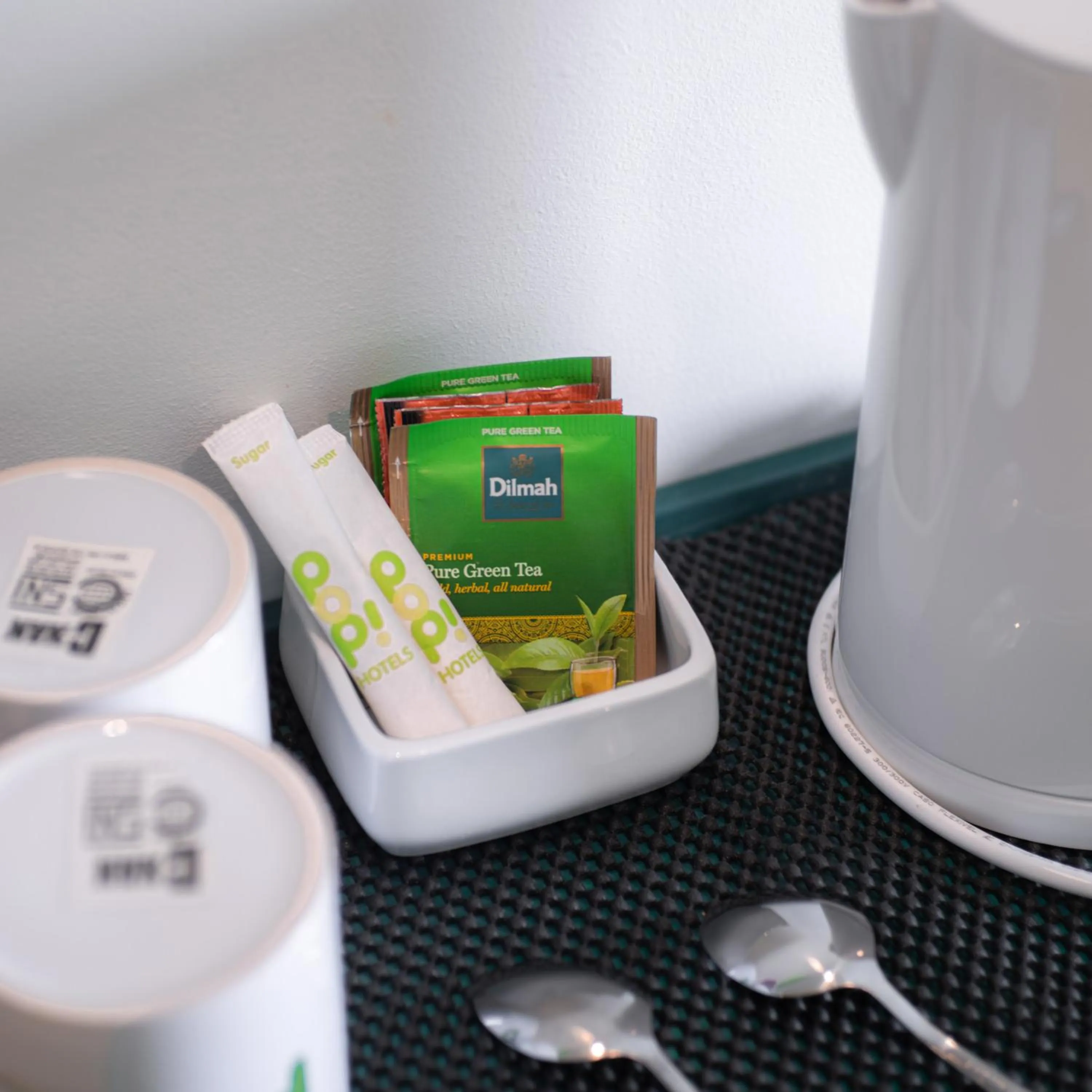 Coffee/tea facilities in POP! Hotel Banjarmasin