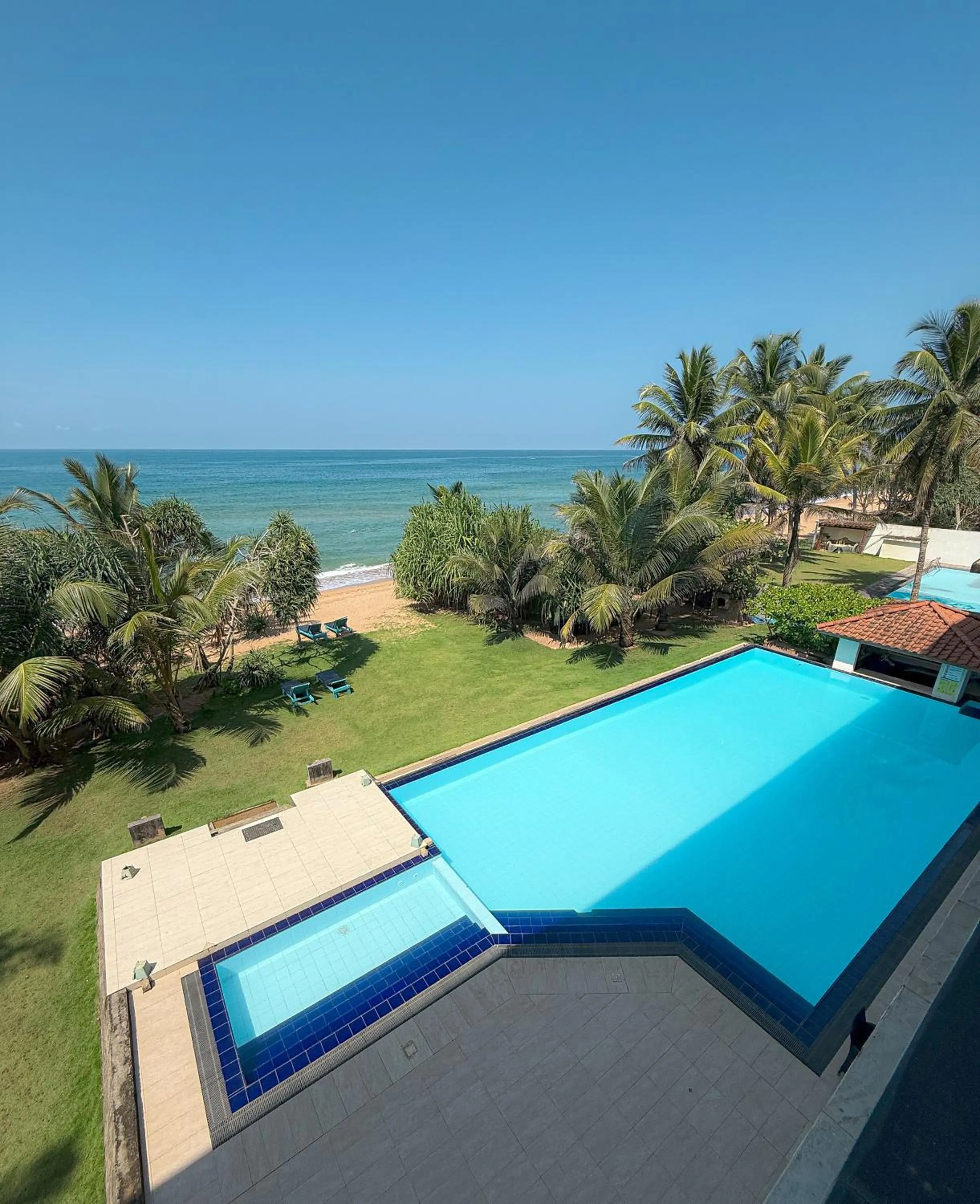 Day in Serendib Beach Hotel