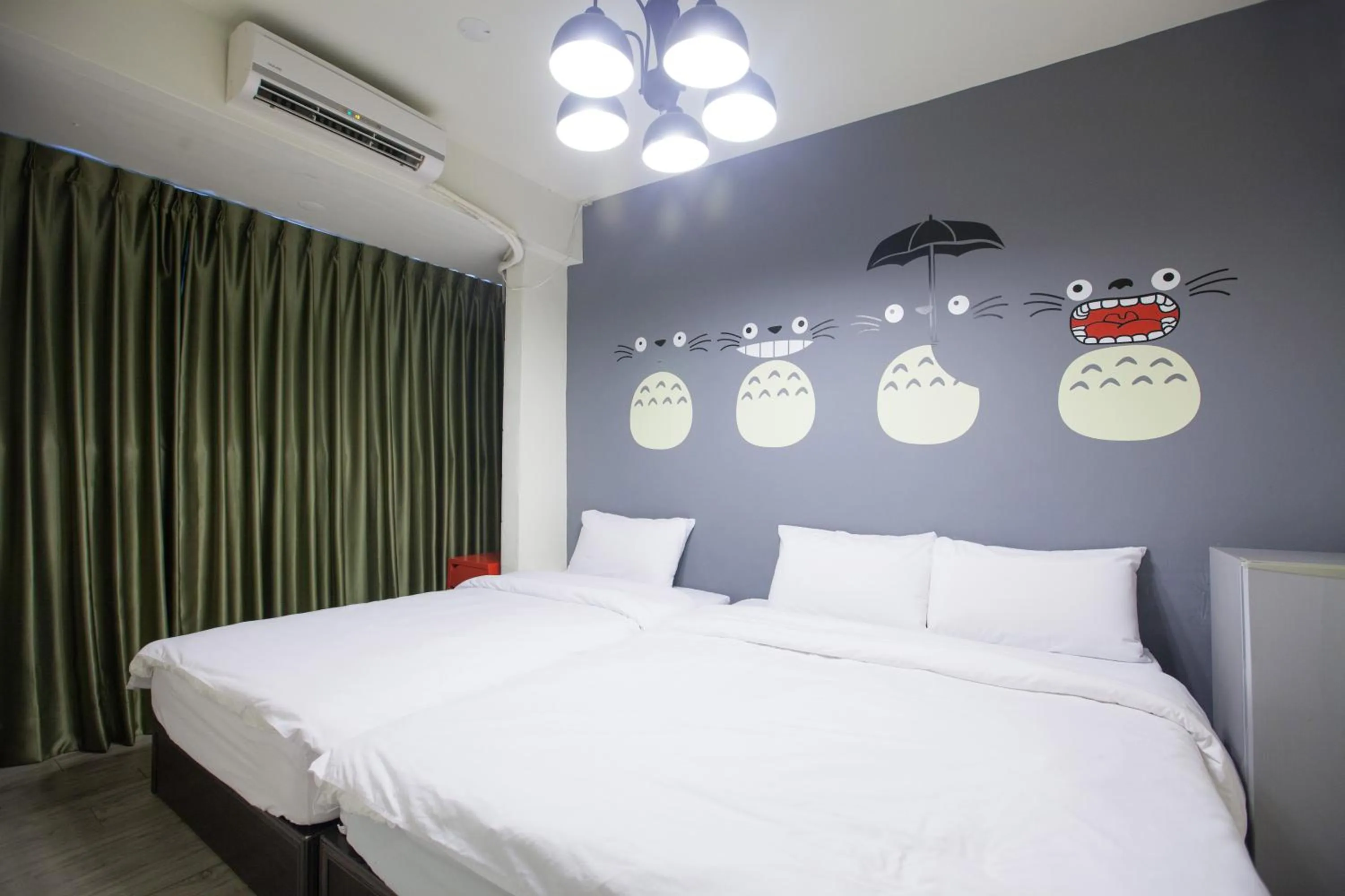 Decorative detail, Bed in Lè mù