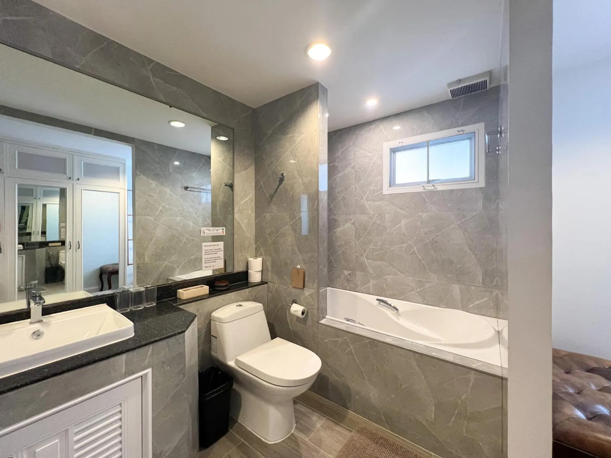 Neveu Premier Residence : Ratchada