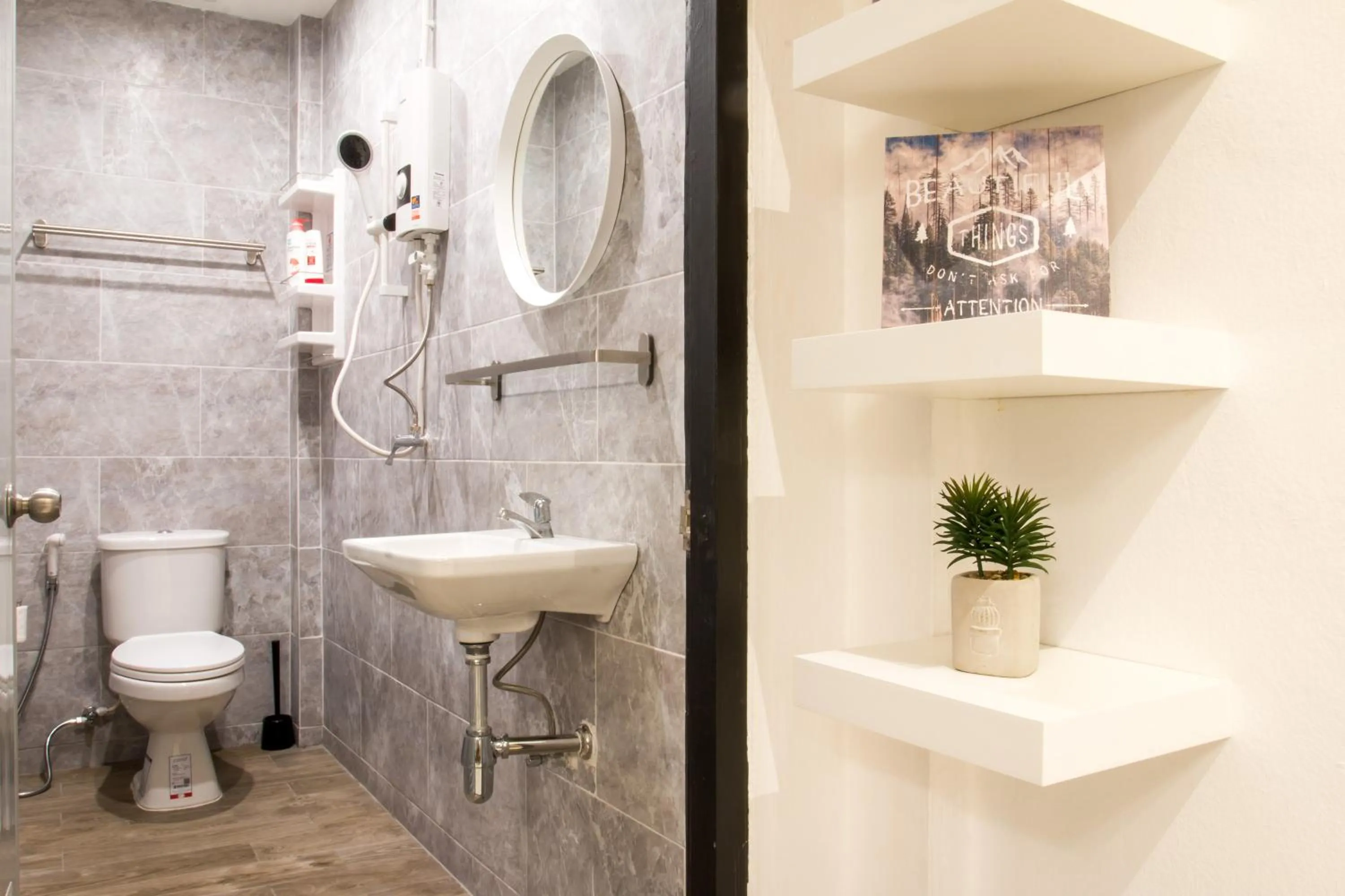 Shower in Neveu Premier Residence : Ratchada