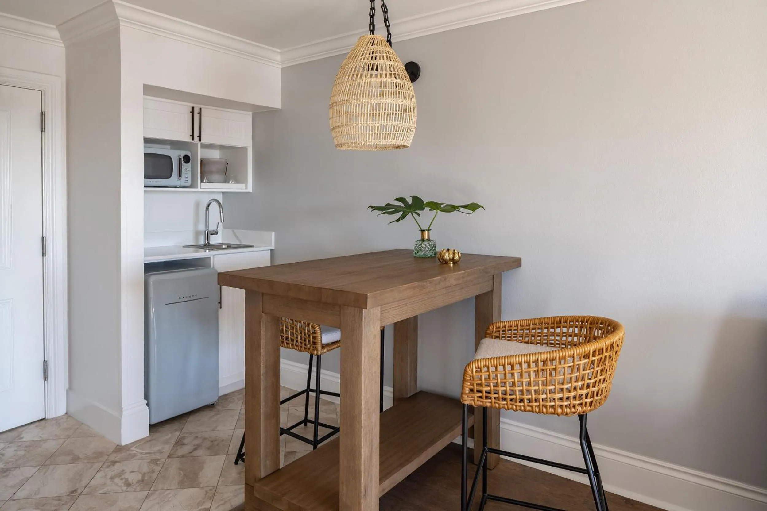 Kitchen or kitchenette in Margaritaville Beach House Key West