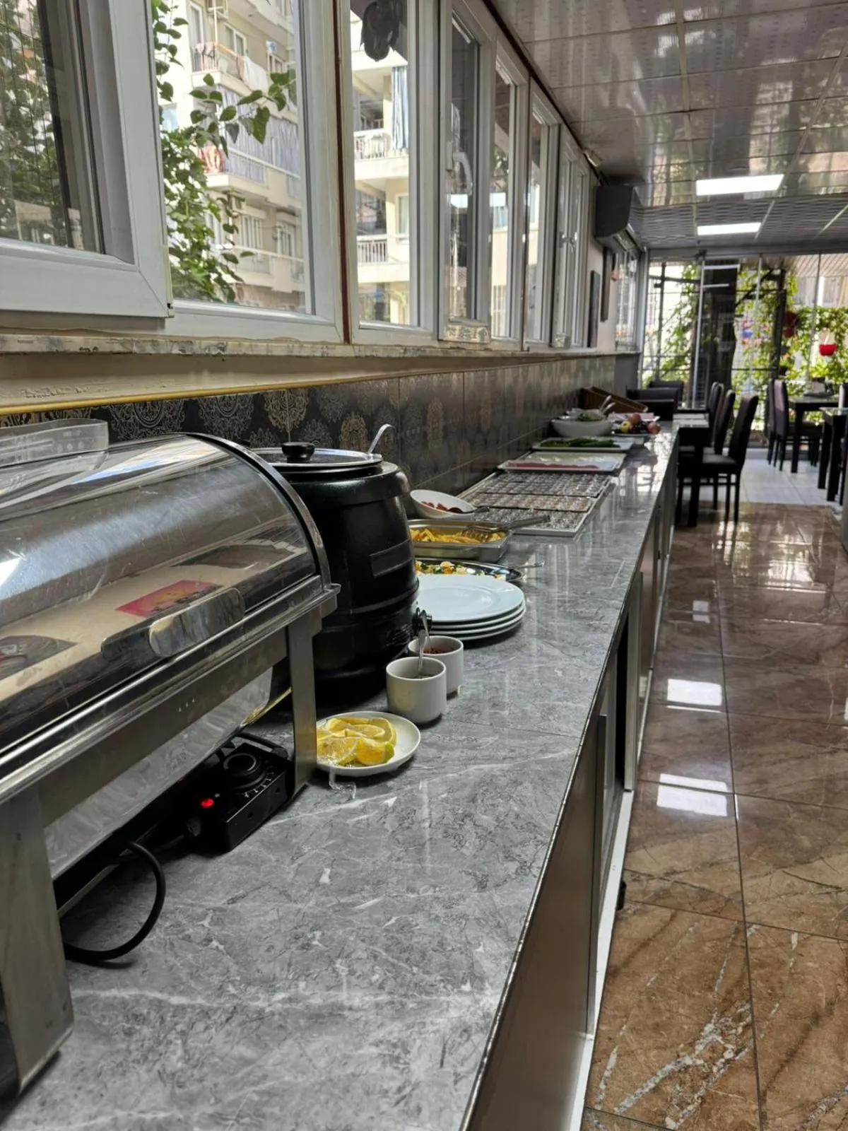 Restaurant/places to eat in Exporoyal Hotel