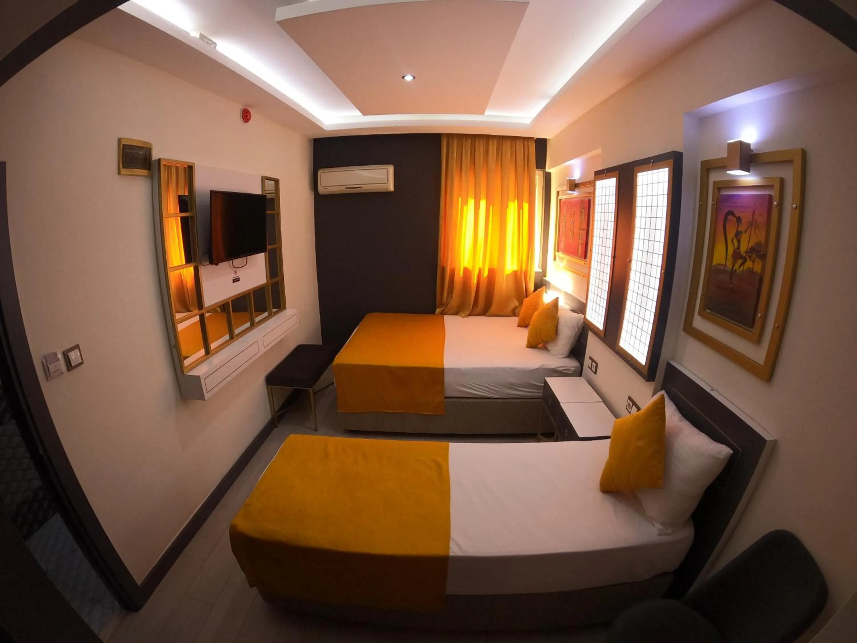 Photo of the whole room, Bed in Exporoyal Hotel