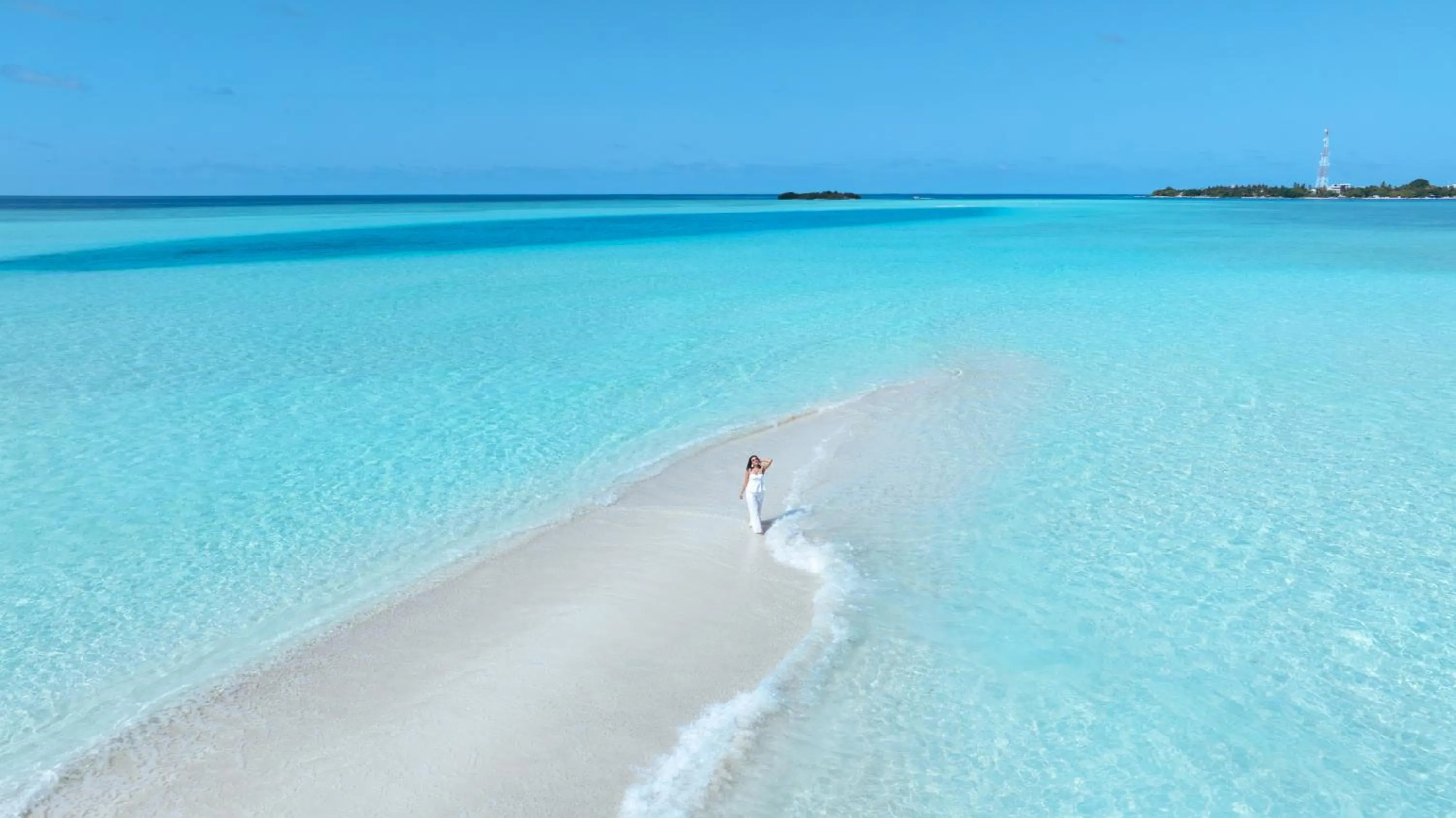 Activities in Shallow Lagoon Rasdhoo
