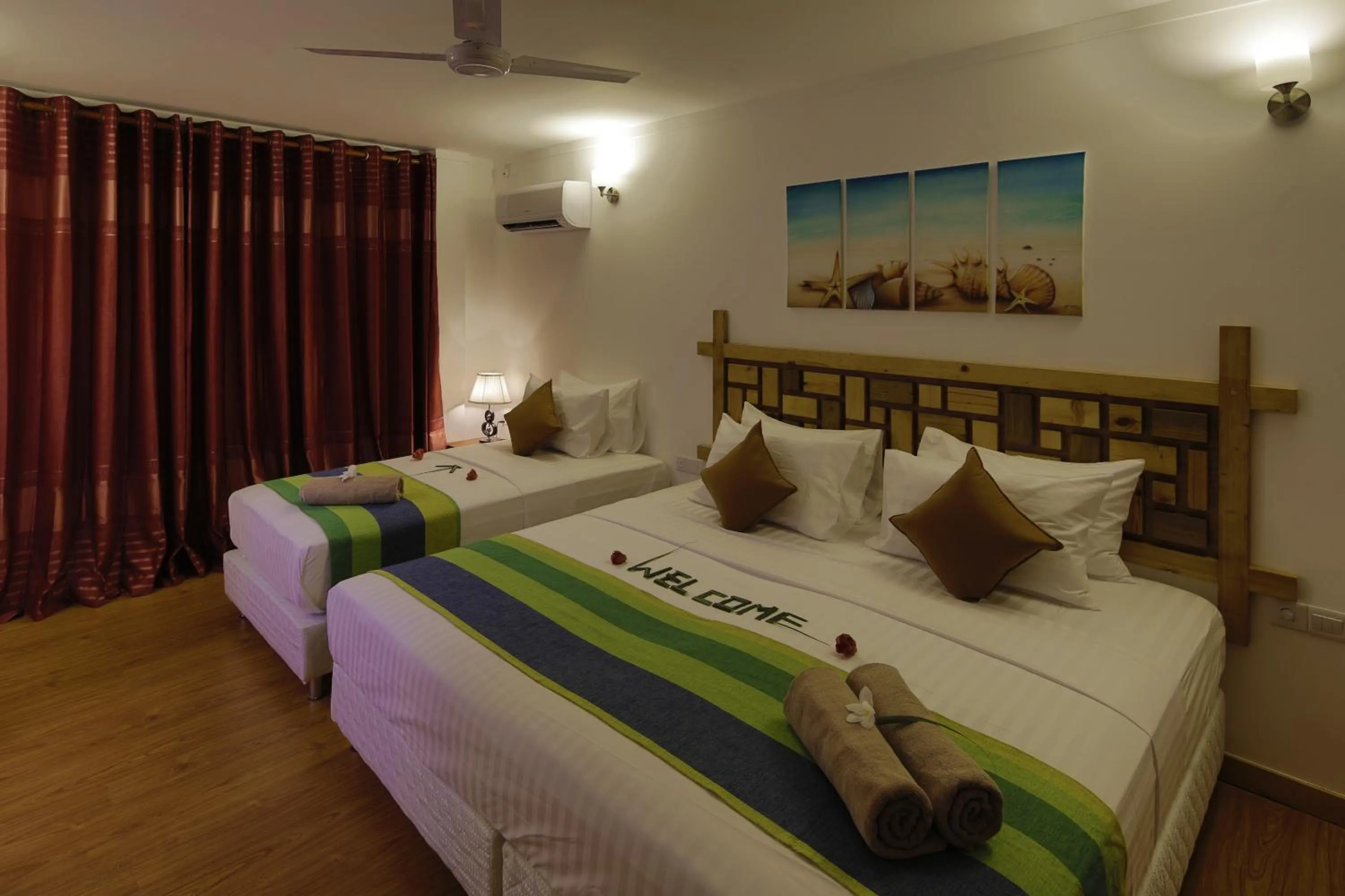 Bedroom, Bed in Shallow Lagoon Rasdhoo