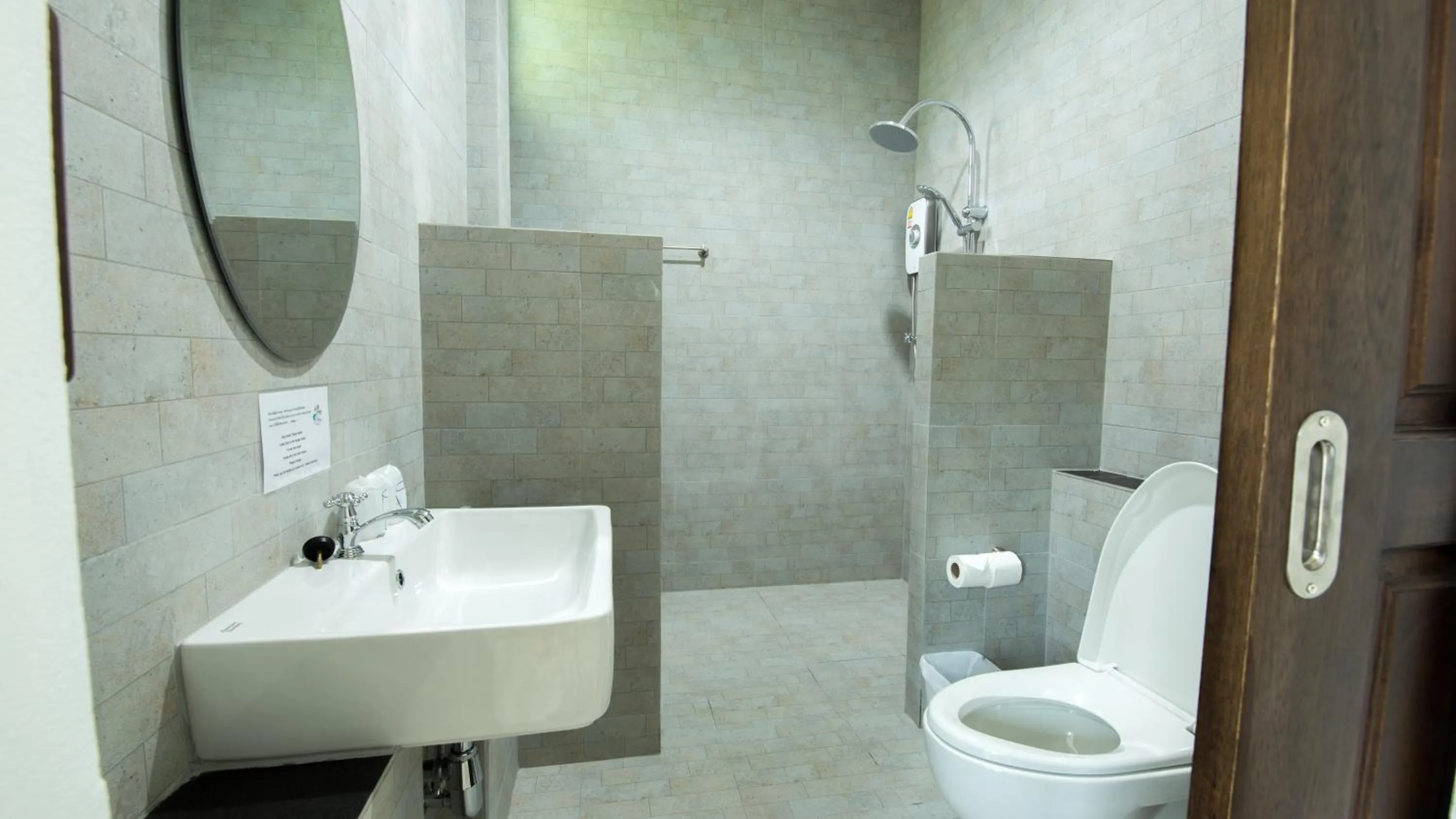 Bathroom in Siri Lanta Resort