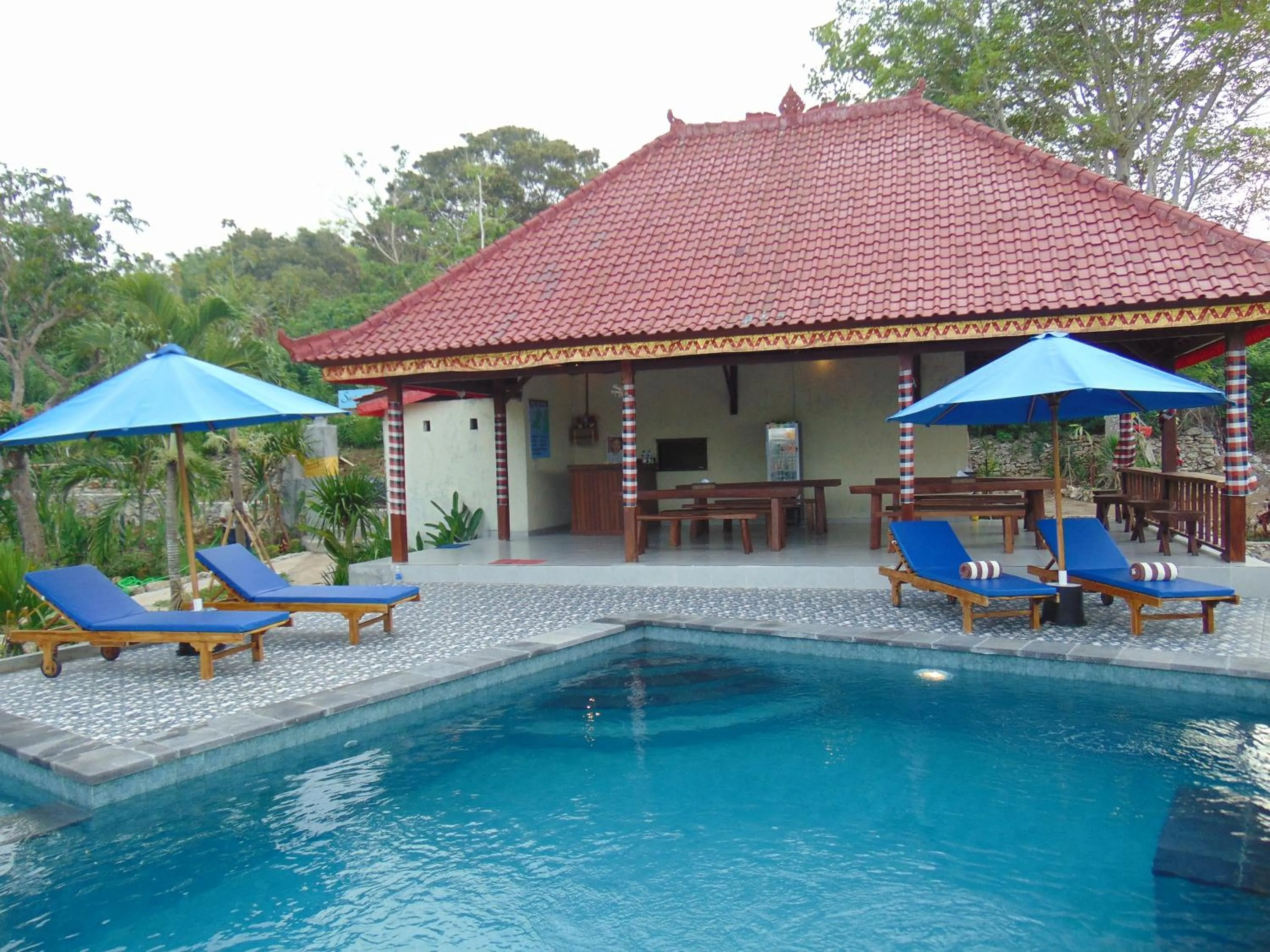 Restaurant/places to eat in Starfish Lembongan